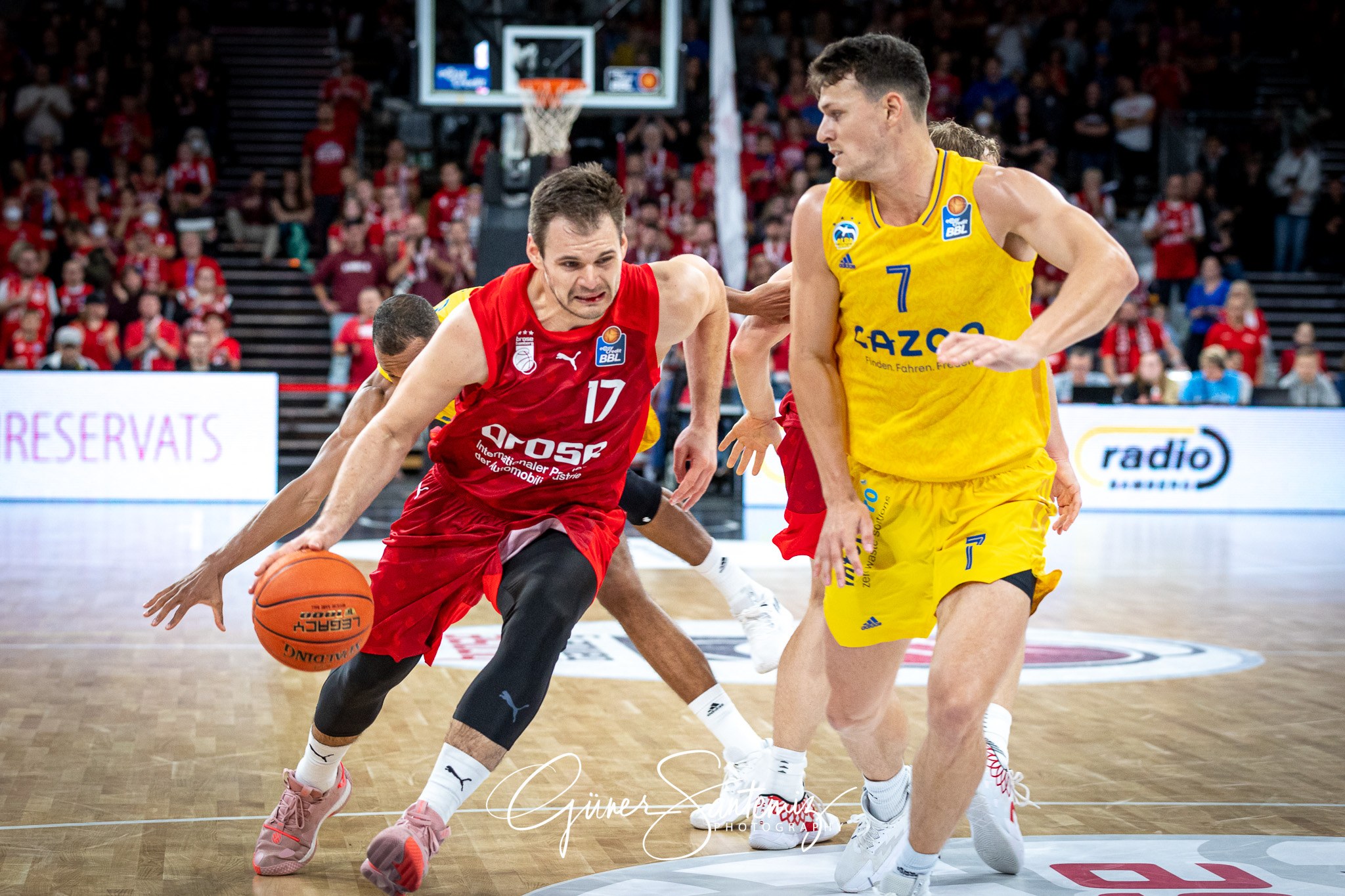 Brose Bamberg vs. Alba Berlin - Basketball - easyCredit BBL - 1.
