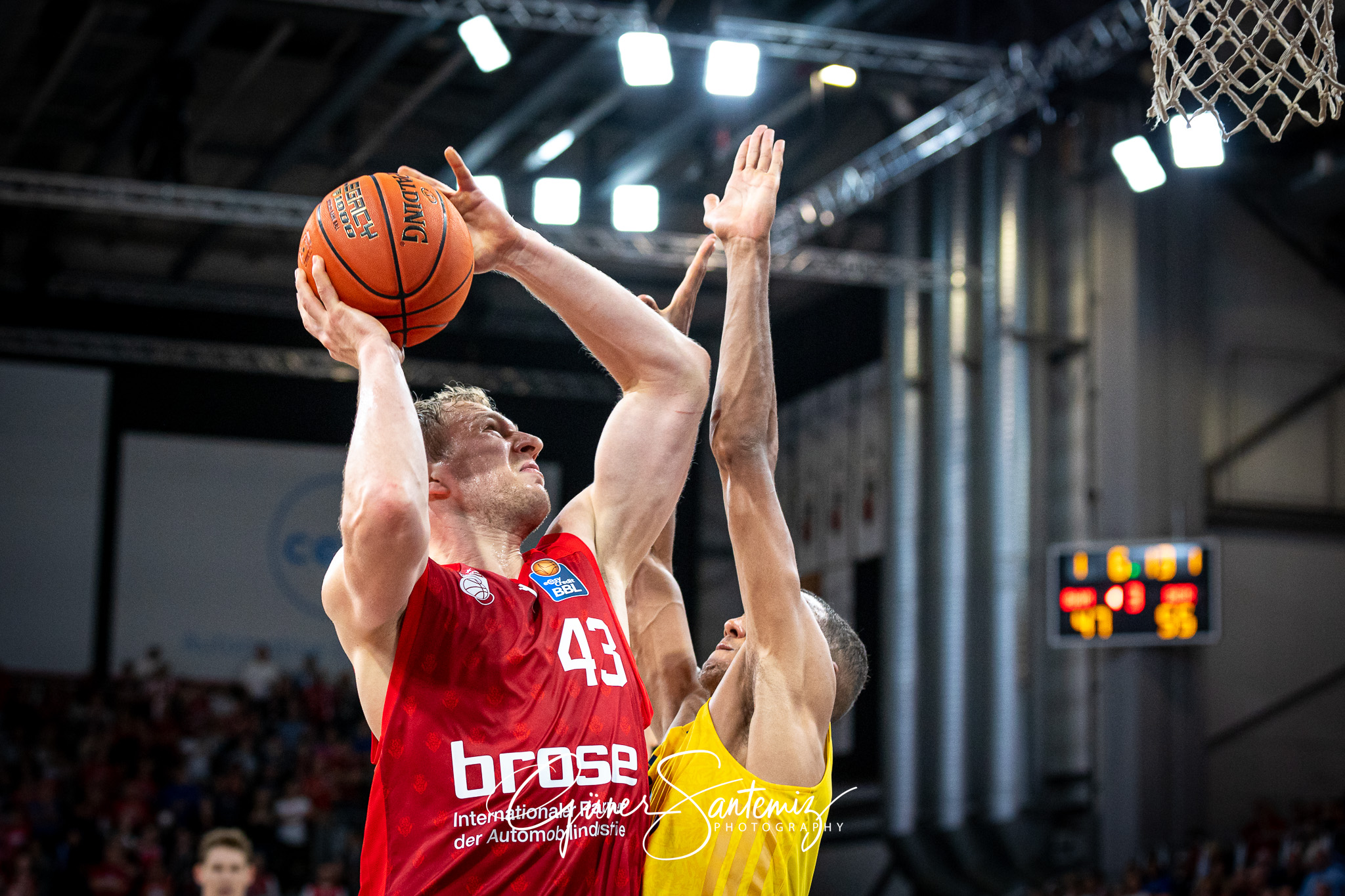 Brose Bamberg vs. Alba Berlin - Basketball - easyCredit BBL - 1.