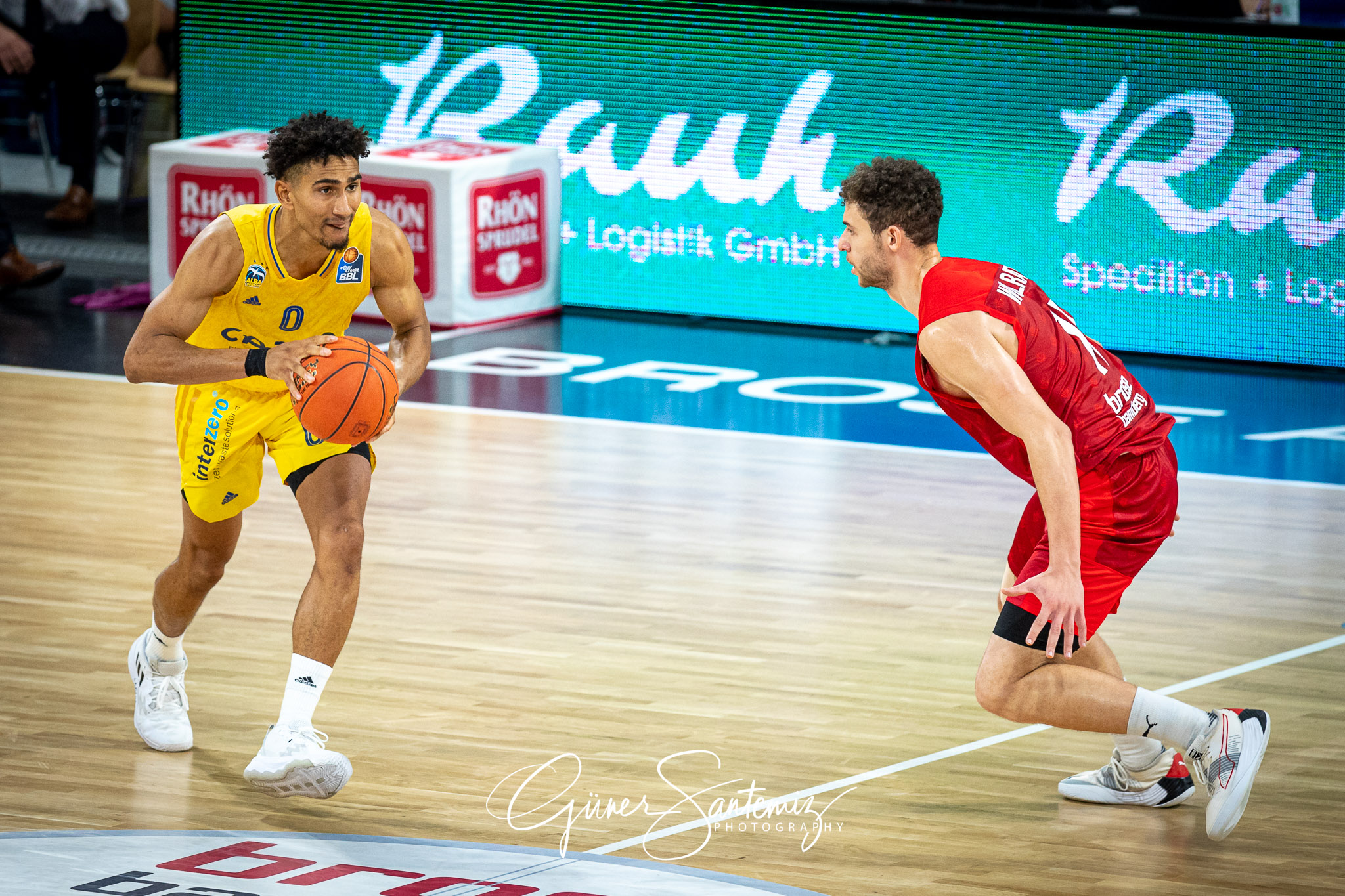 Brose Bamberg vs. Alba Berlin - Basketball - easyCredit BBL - 1.
