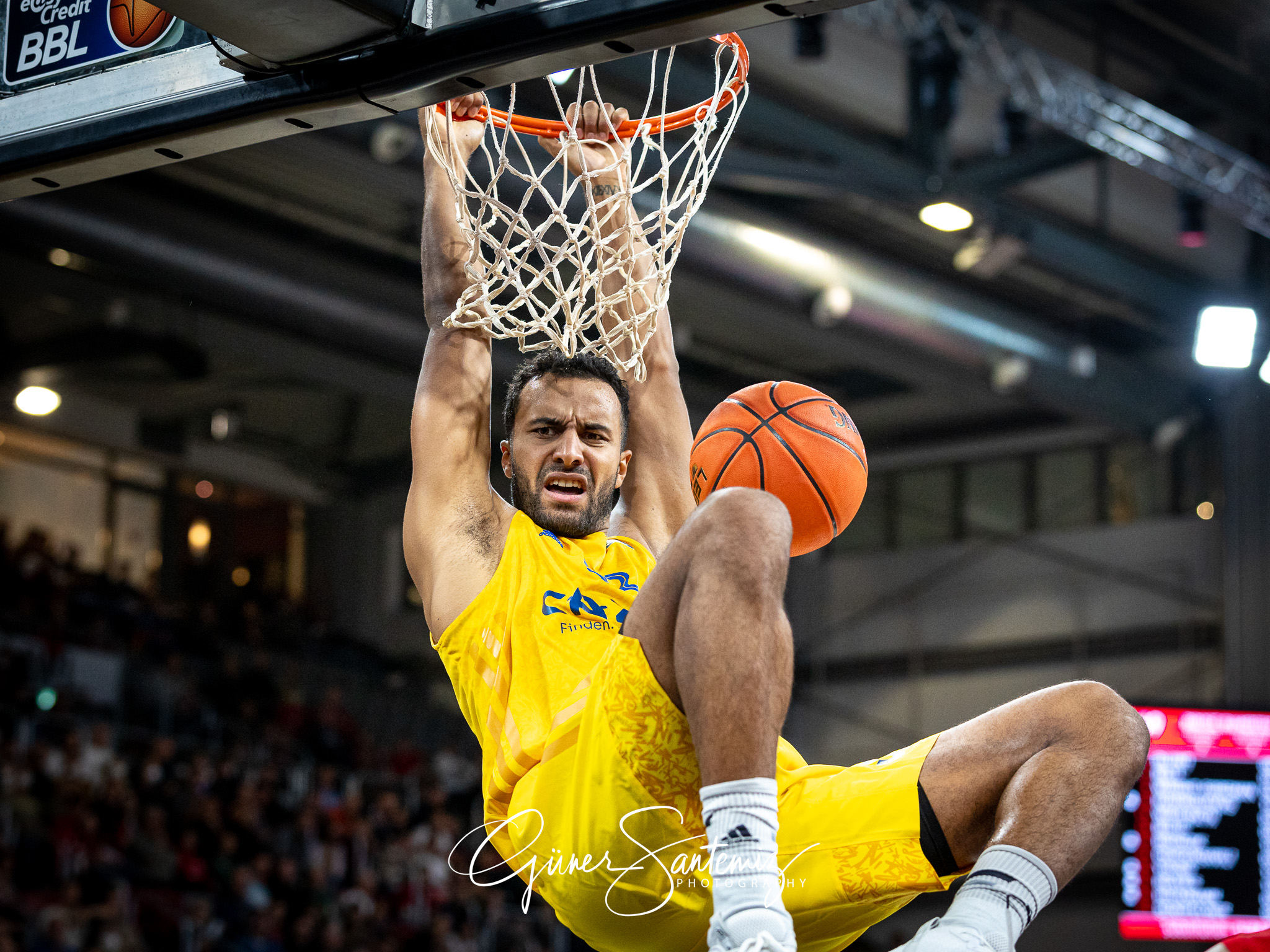 Brose Bamberg vs. Alba Berlin - Basketball - easyCredit BBL - 1.