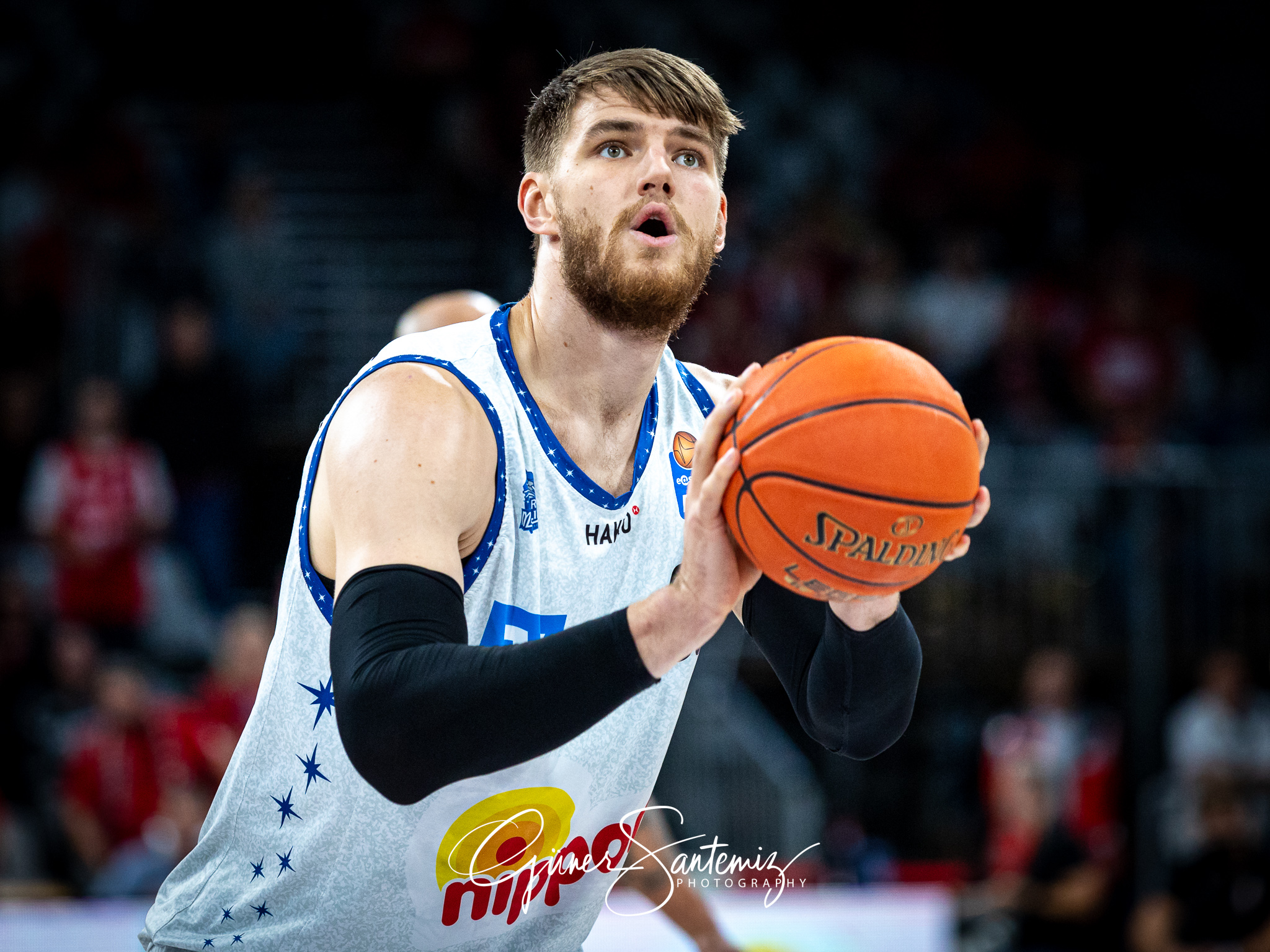 Brose Bamberg vs. Hakro Merlins Crailsheim - Basketball - easyCr