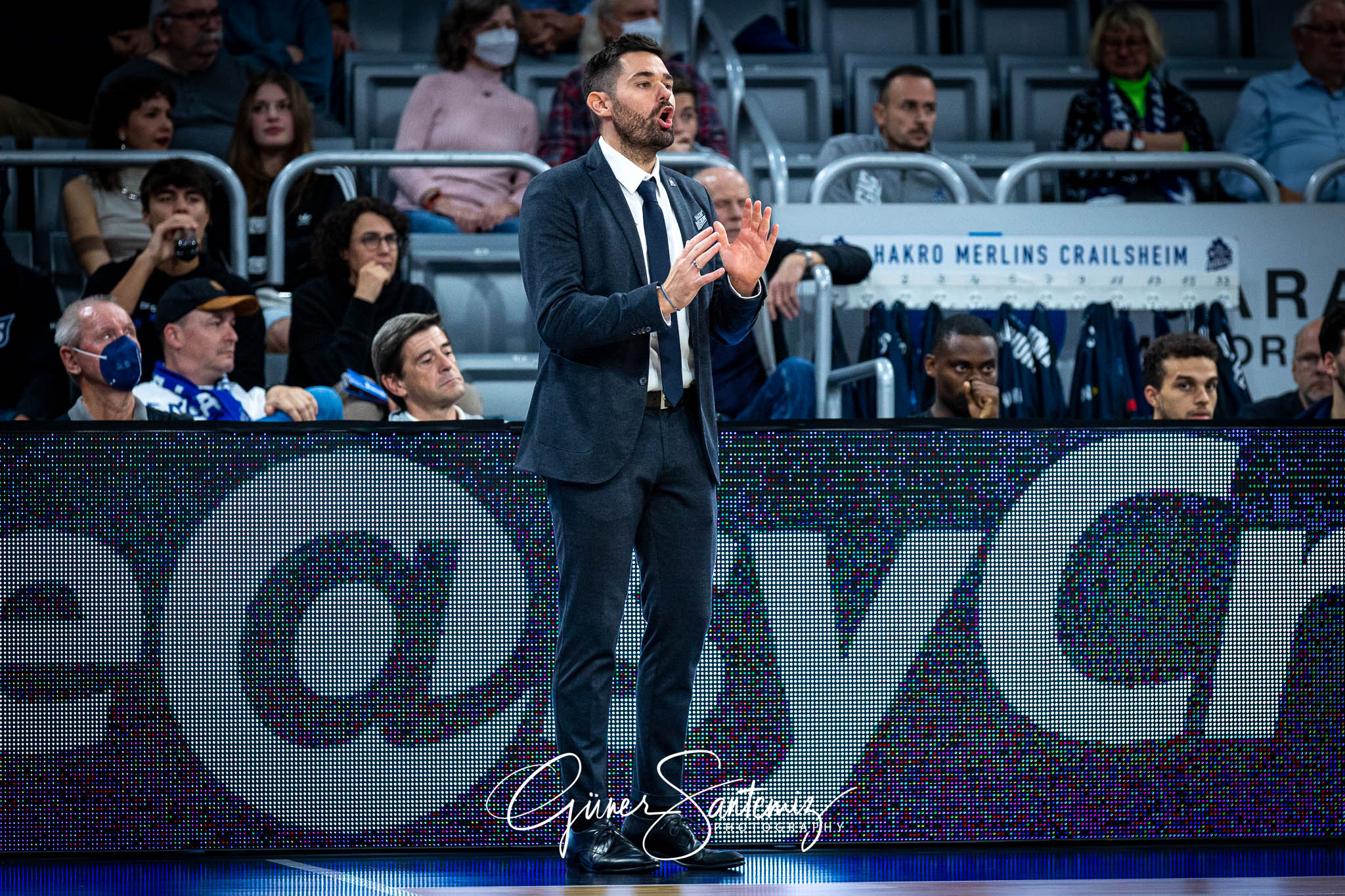 Brose Bamberg vs. Hakro Merlins Crailsheim - Basketball - easyCr