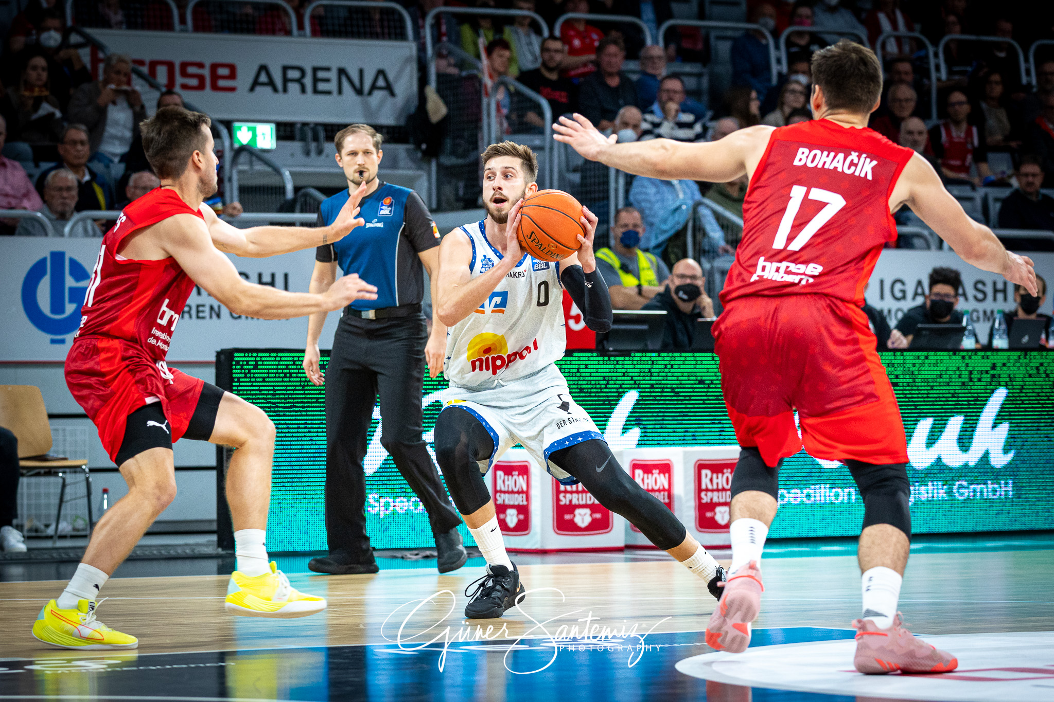 Brose Bamberg vs. Hakro Merlins Crailsheim - Basketball - easyCr