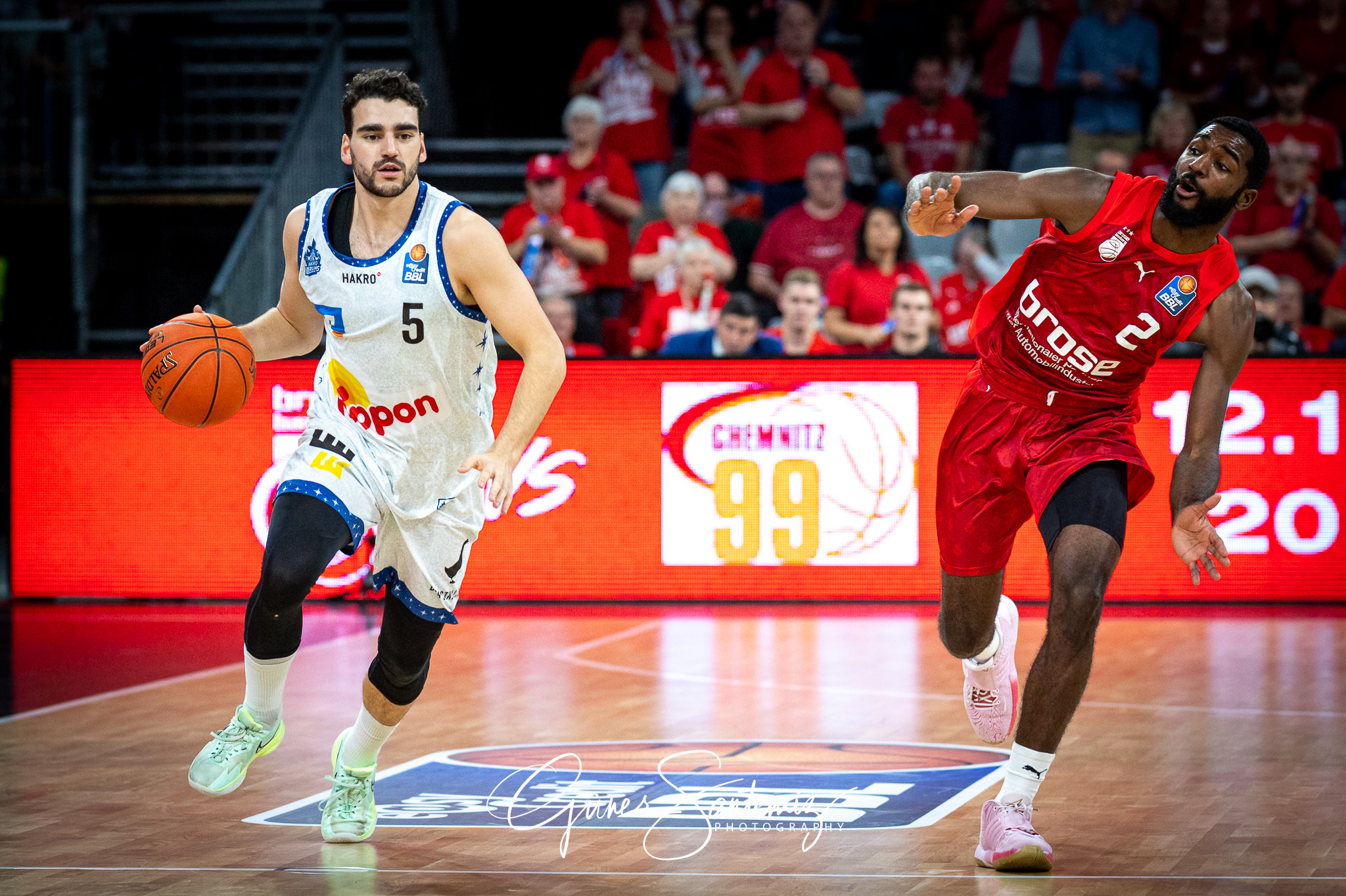 Brose Bamberg vs. Hakro Merlins Crailsheim - Basketball - easyCr