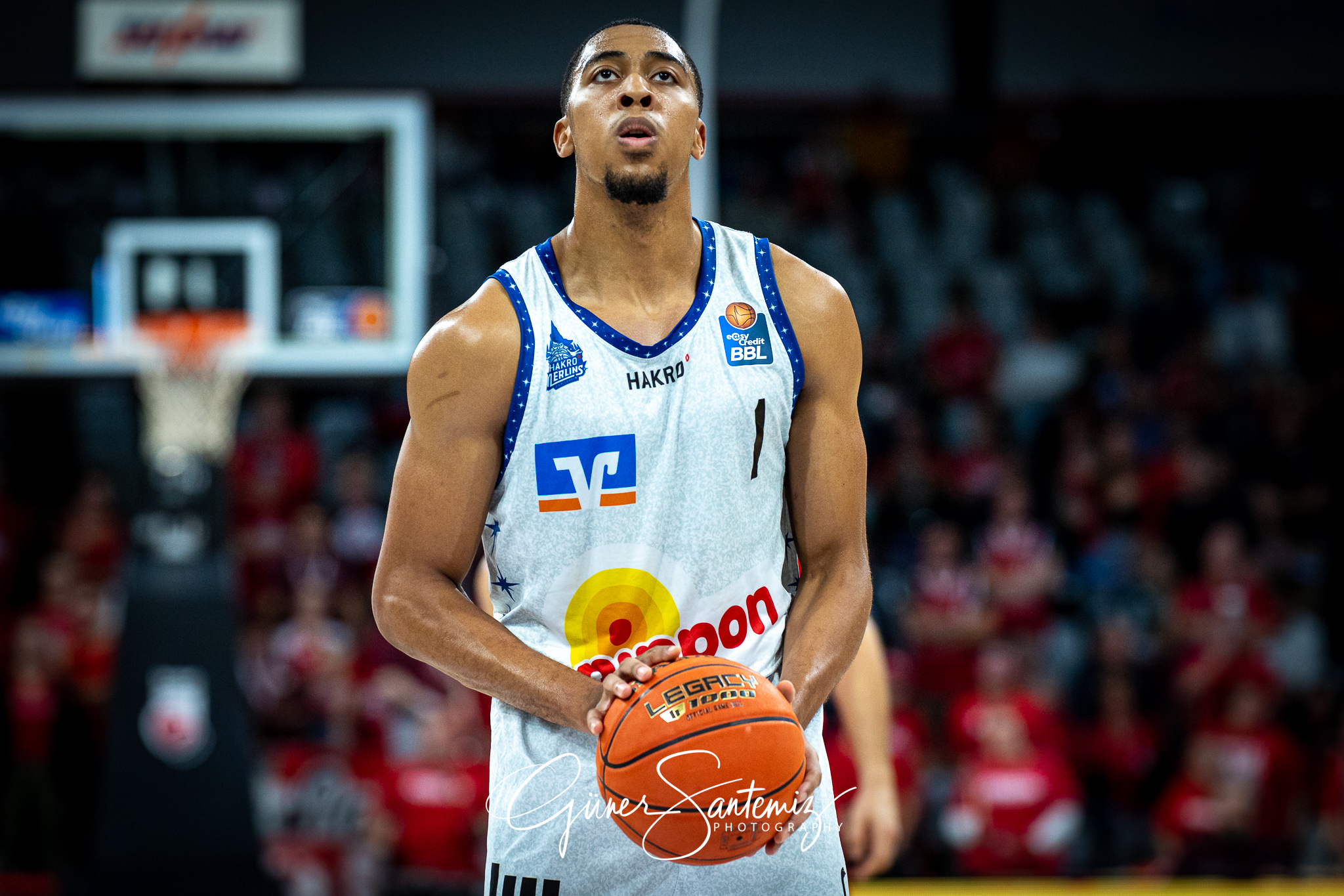 Brose Bamberg vs. Hakro Merlins Crailsheim - Basketball - easyCr