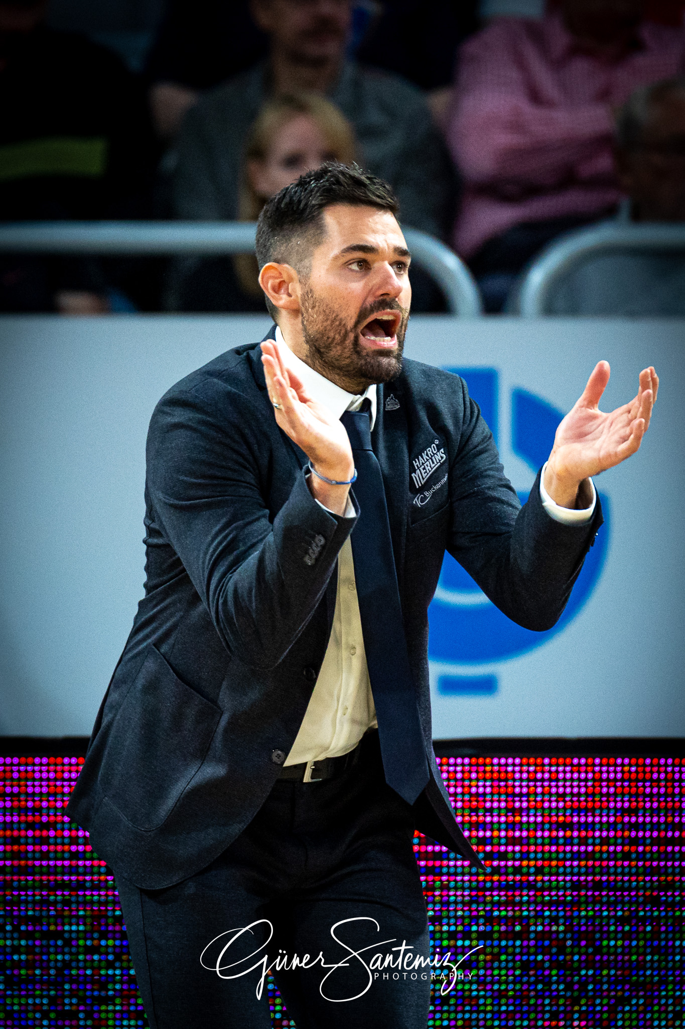 Brose Bamberg vs. Hakro Merlins Crailsheim - Basketball - easyCr