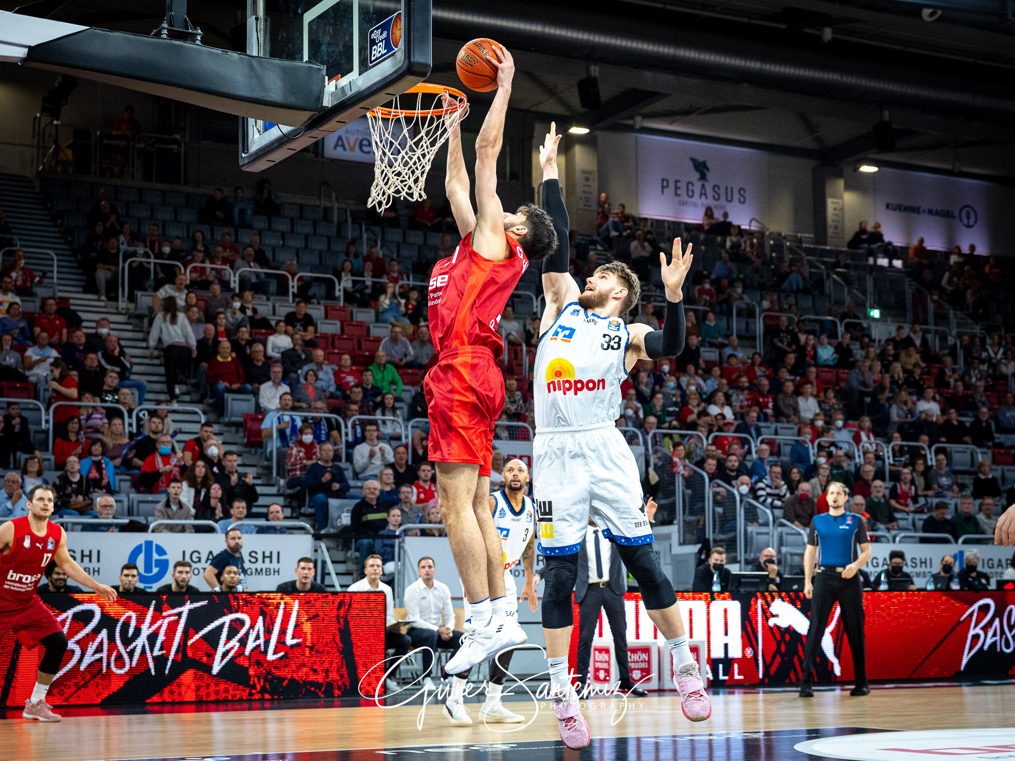 Brose Bamberg vs. Hakro Merlins Crailsheim - Basketball - easyCr