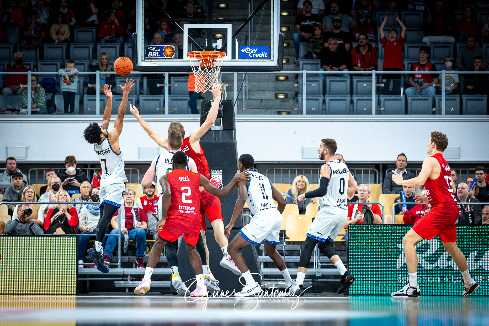 Brose Bamberg vs. Hakro Merlins Crailsheim - Basketball - easyCr