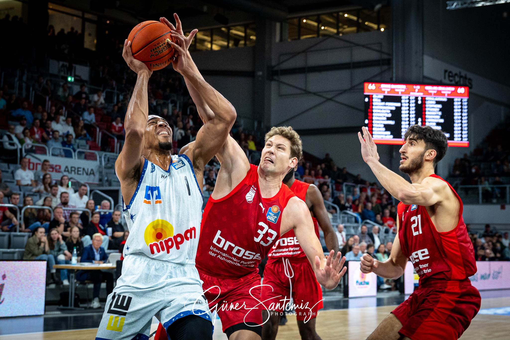 Brose Bamberg vs. Hakro Merlins Crailsheim - Basketball - easyCr