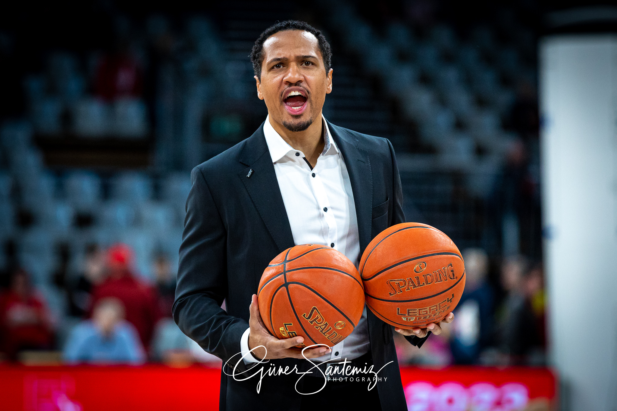 Brose Bamberg vs. MHP Riesen Ludwigsburg - Basketball - easyCred