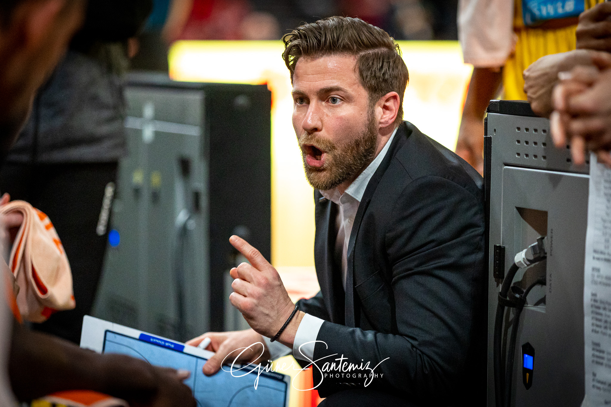 Brose Bamberg vs. MHP Riesen Ludwigsburg - Basketball - easyCred