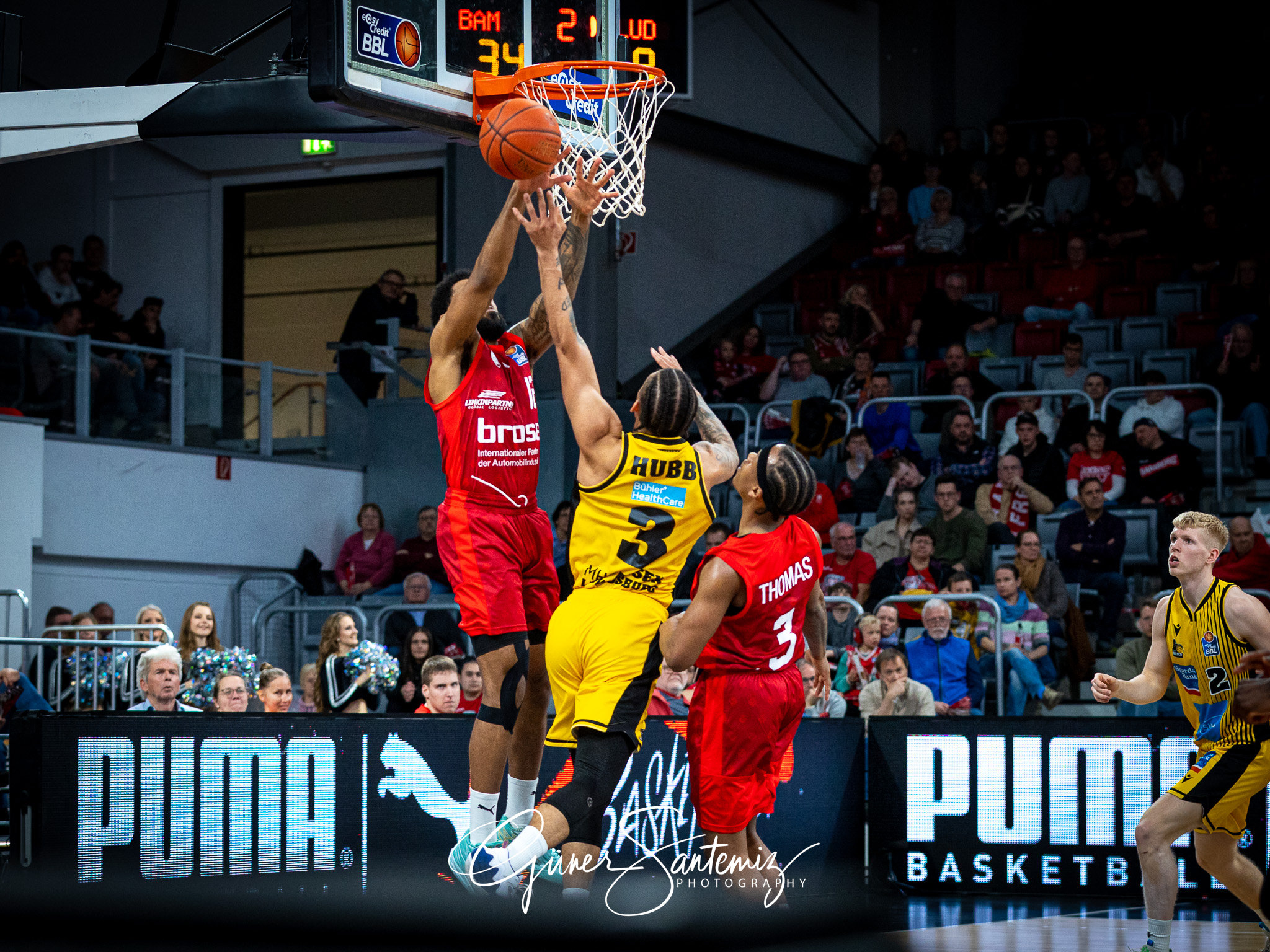 Brose Bamberg vs. MHP Riesen Ludwigsburg - Basketball - easyCred