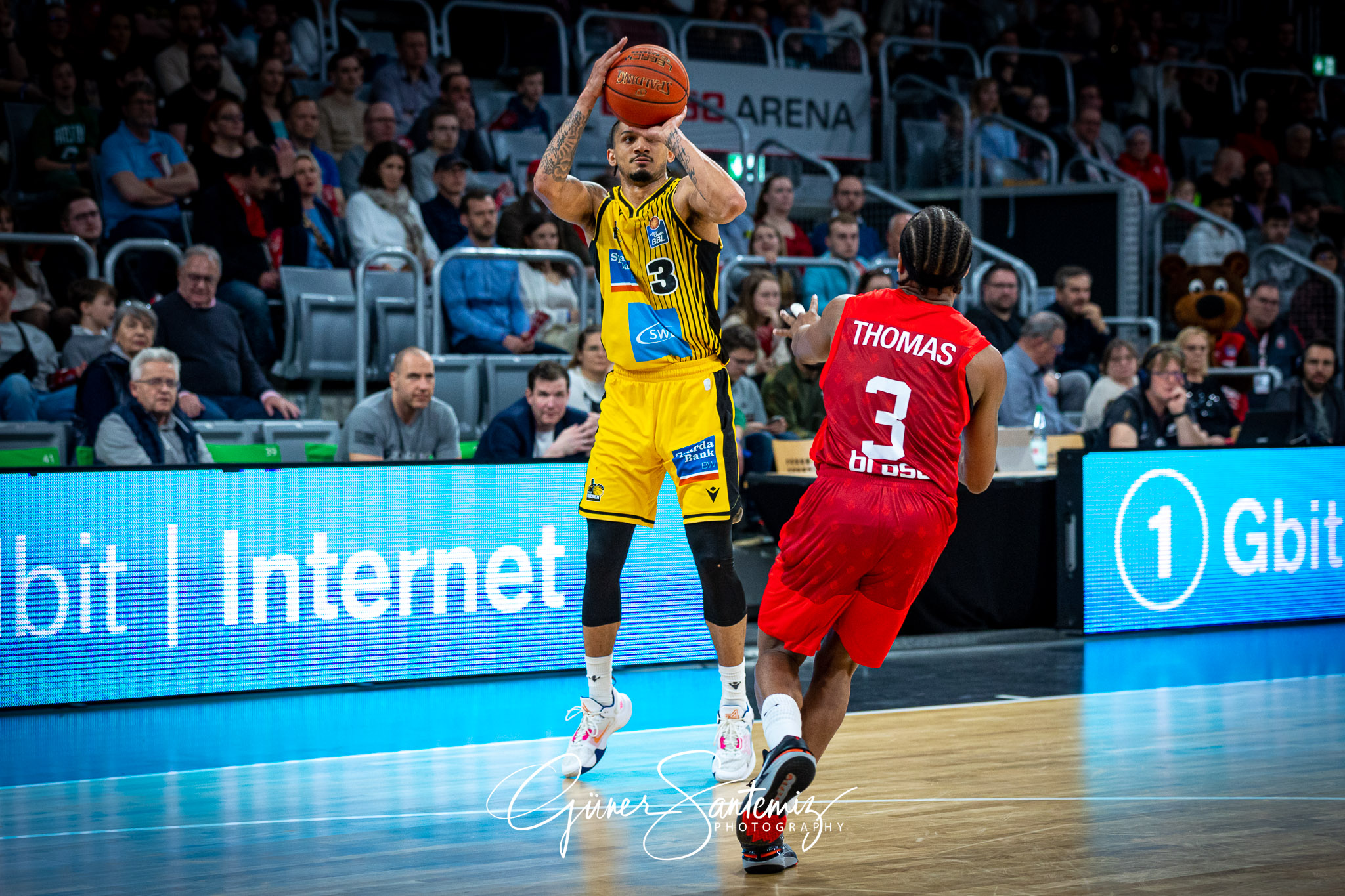 Brose Bamberg vs. MHP Riesen Ludwigsburg - Basketball - easyCred
