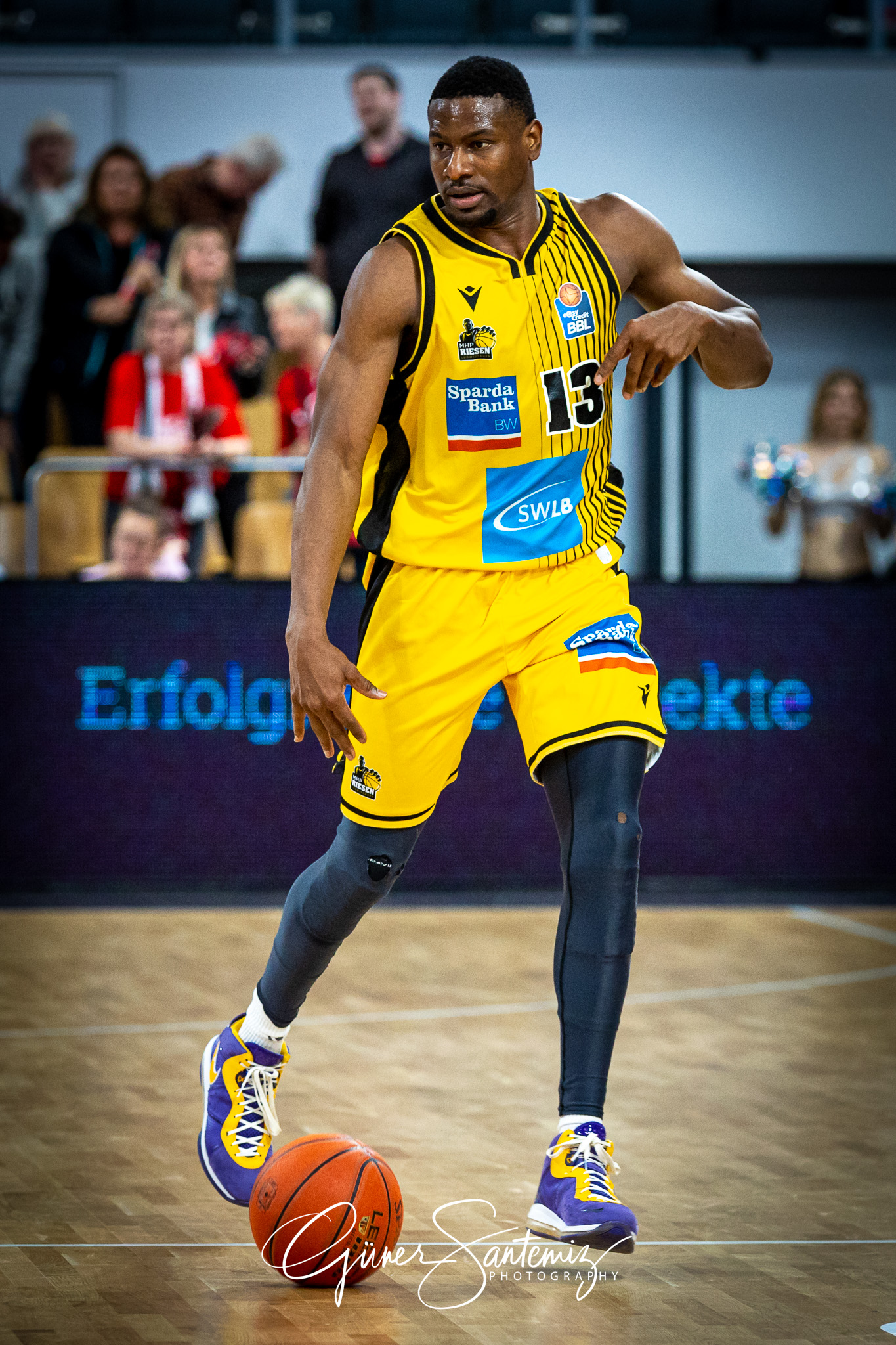 Brose Bamberg vs. MHP Riesen Ludwigsburg - Basketball - easyCred