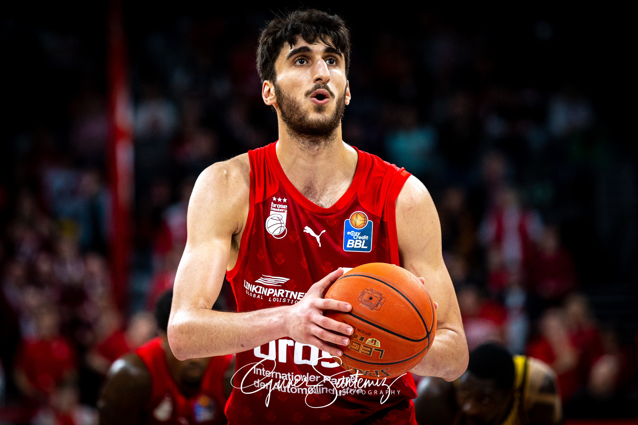 Brose Bamberg vs. MHP Riesen Ludwigsburg - Basketball - easyCred