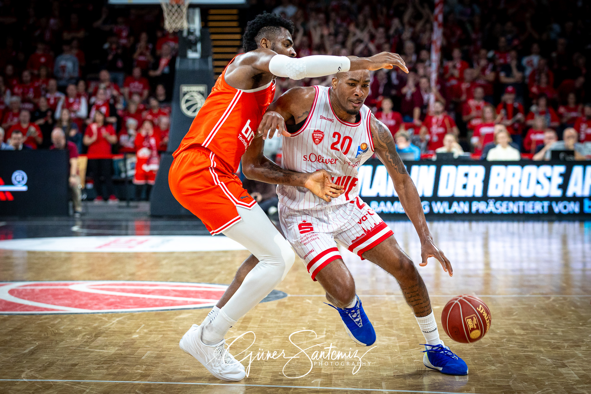 Bamberg Baskets vs. Wuerzburg Baskets - Basketball - easyCredit