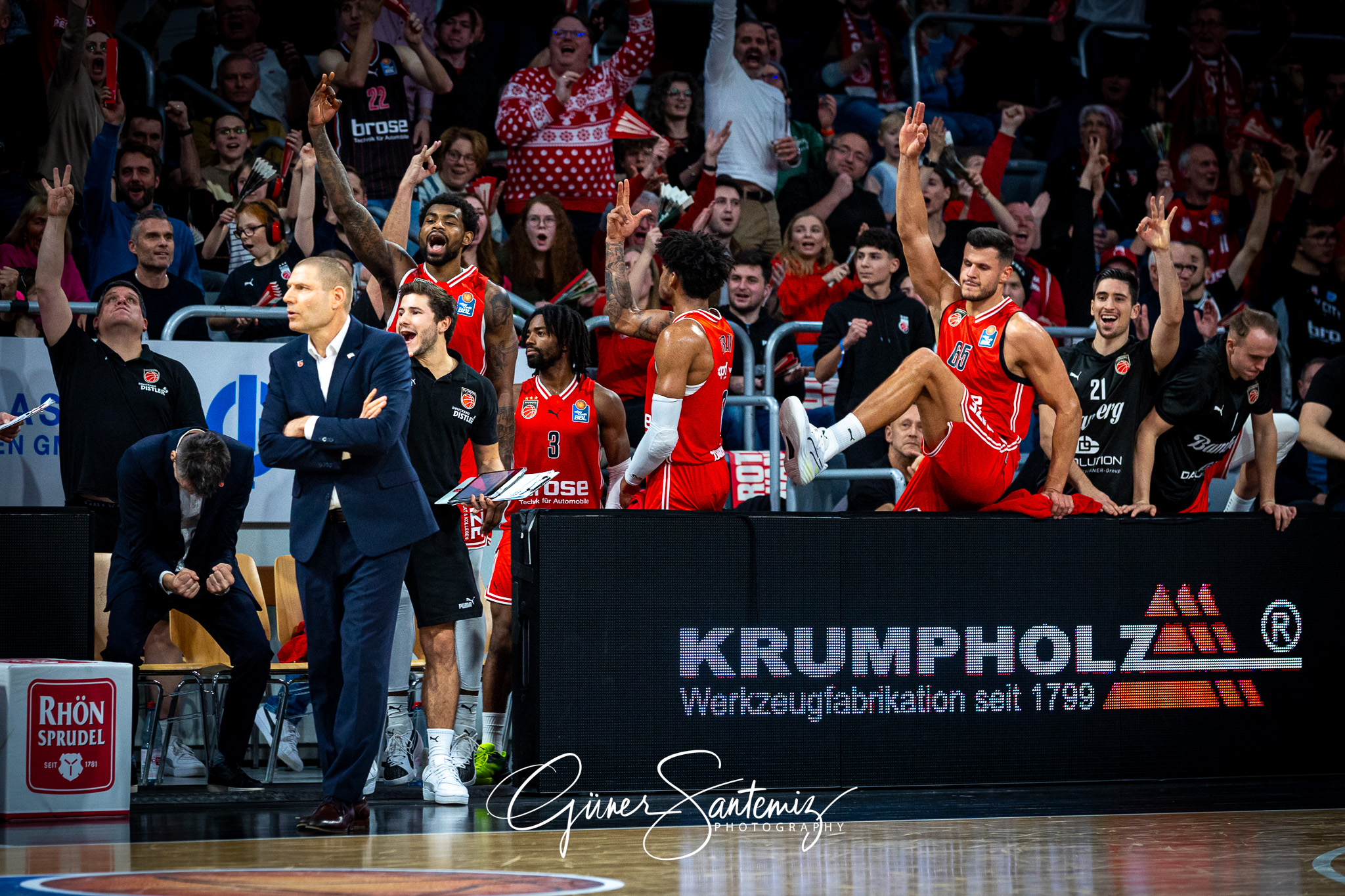 Bamberg Baskets vs. Wuerzburg Baskets - Basketball - easyCredit