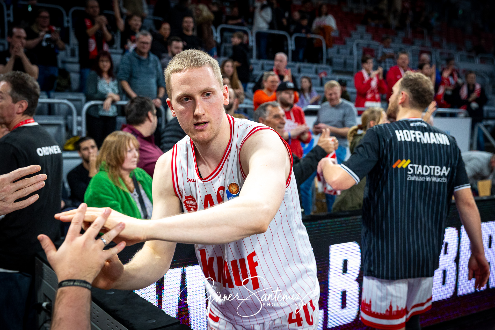 Bamberg Baskets vs. Wuerzburg Baskets - Basketball - easyCredit