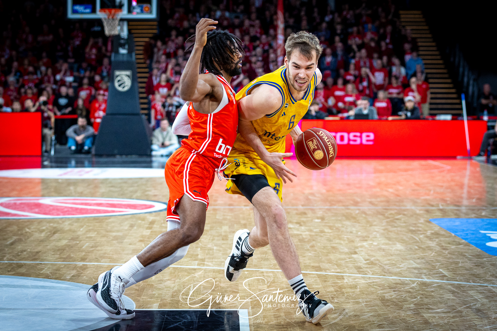 Bamberg Baskets vs. ALBA Berlin - Basketball - easyCredit BBL -