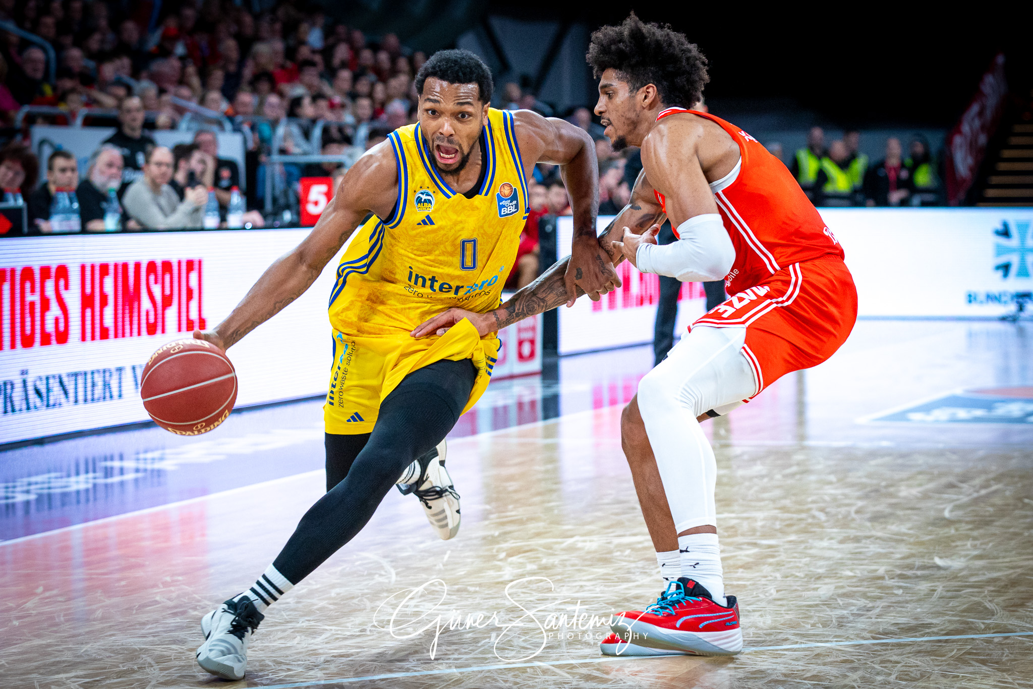 Bamberg Baskets vs. ALBA Berlin - Basketball - easyCredit BBL -