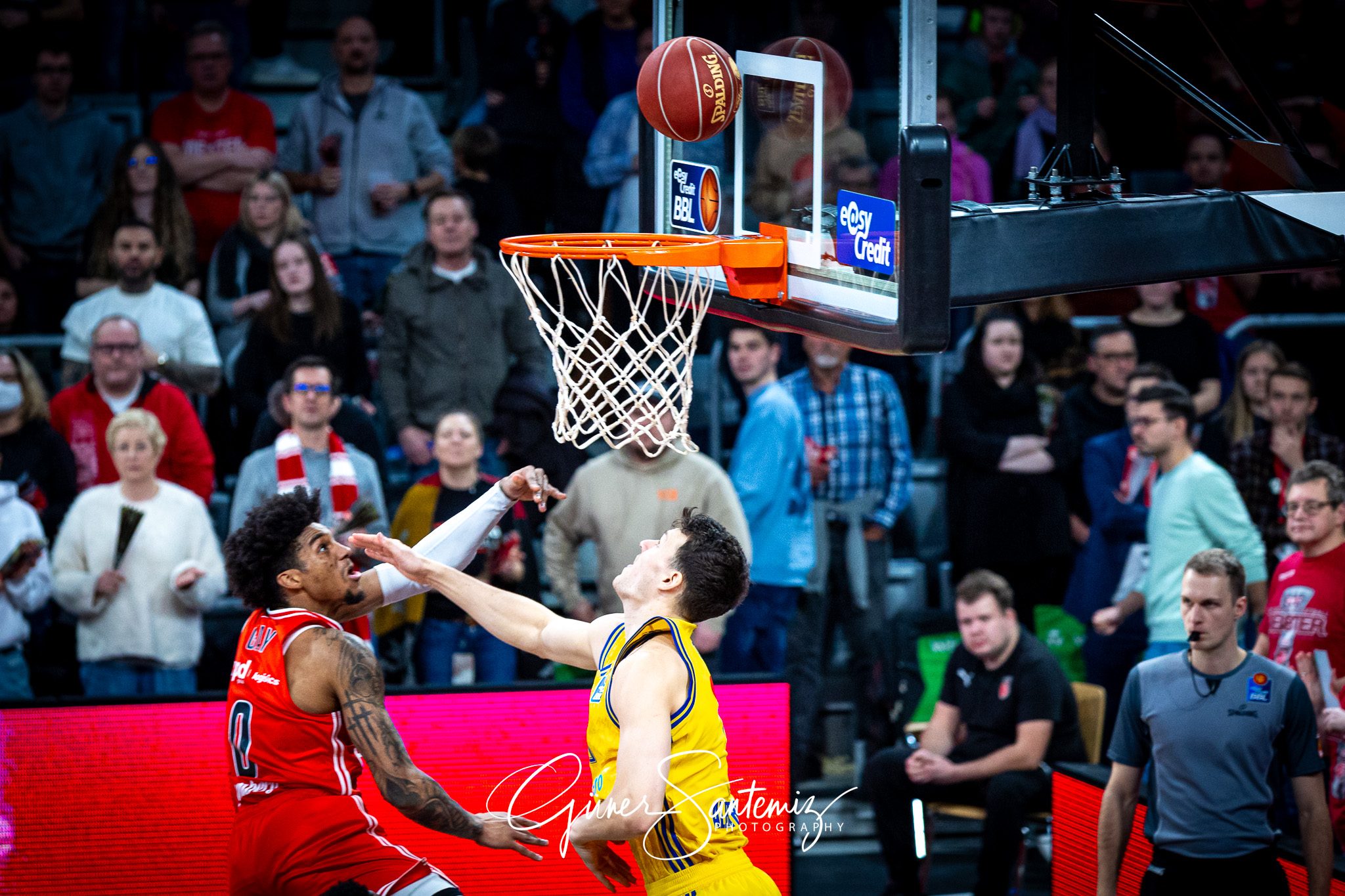 Bamberg Baskets vs. ALBA Berlin - Basketball - easyCredit BBL -
