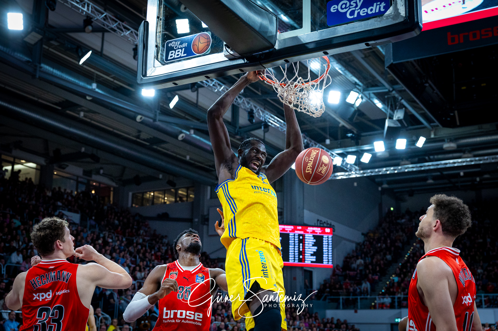 Bamberg Baskets vs. ALBA Berlin - Basketball - easyCredit BBL -