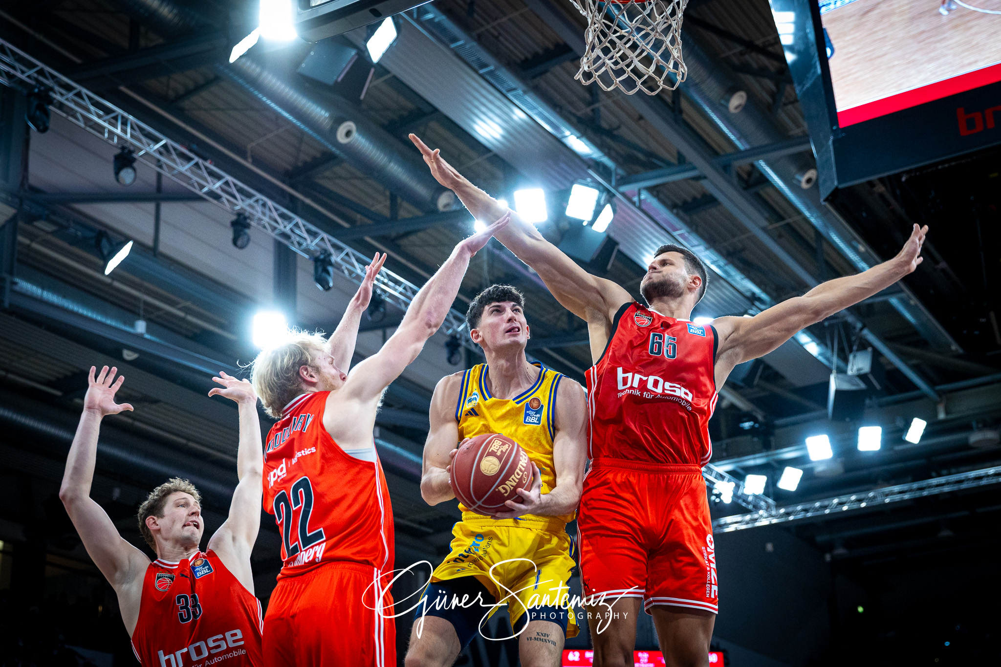 Bamberg Baskets vs. ALBA Berlin - Basketball - easyCredit BBL -