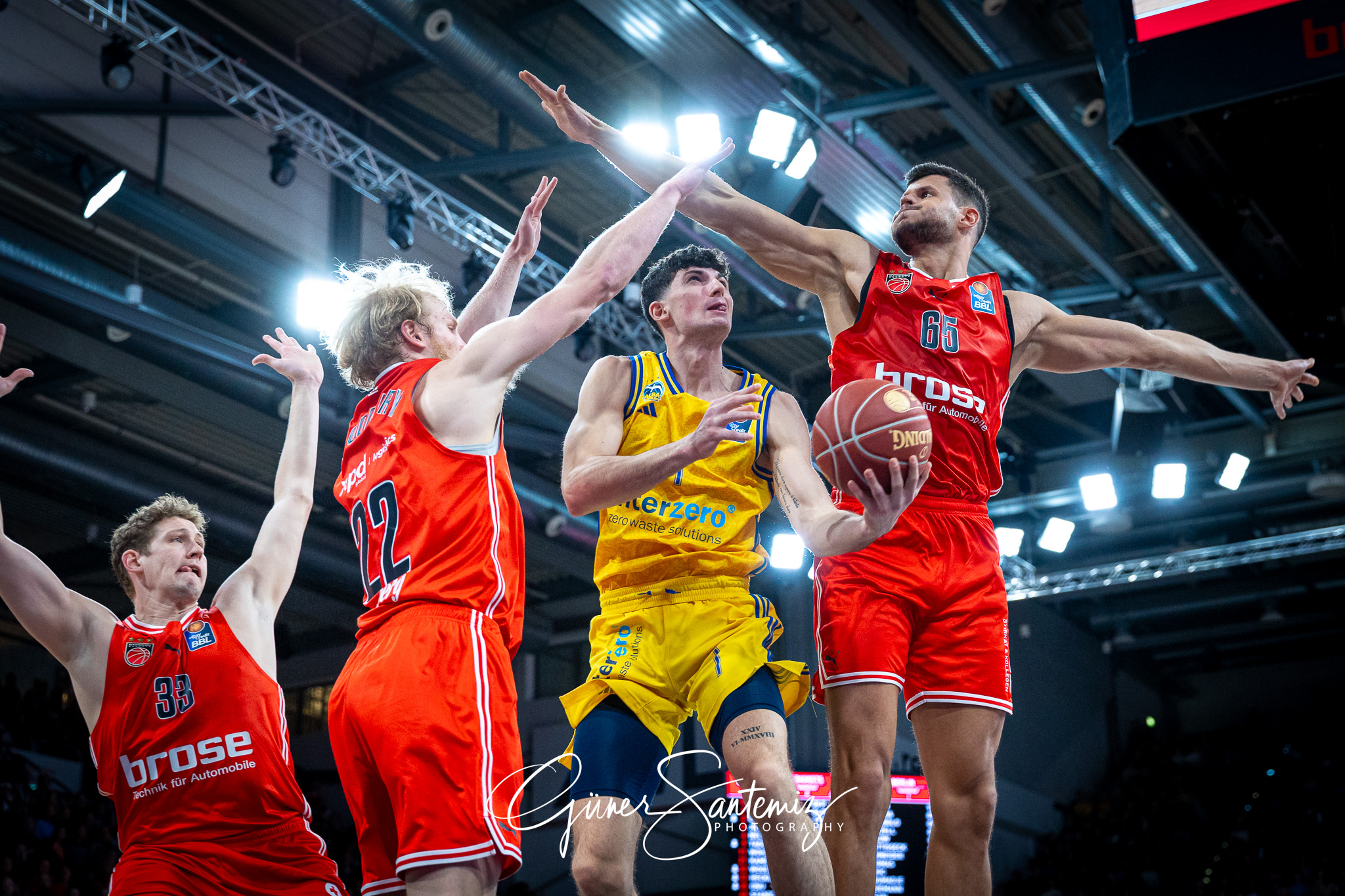 Bamberg Baskets vs. ALBA Berlin - Basketball - easyCredit BBL -