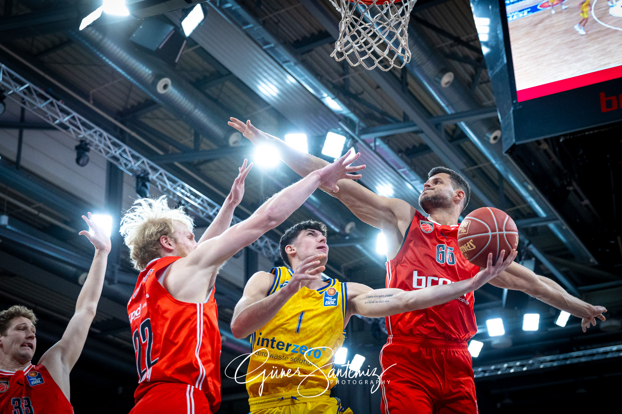 Bamberg Baskets vs. ALBA Berlin - Basketball - easyCredit BBL -