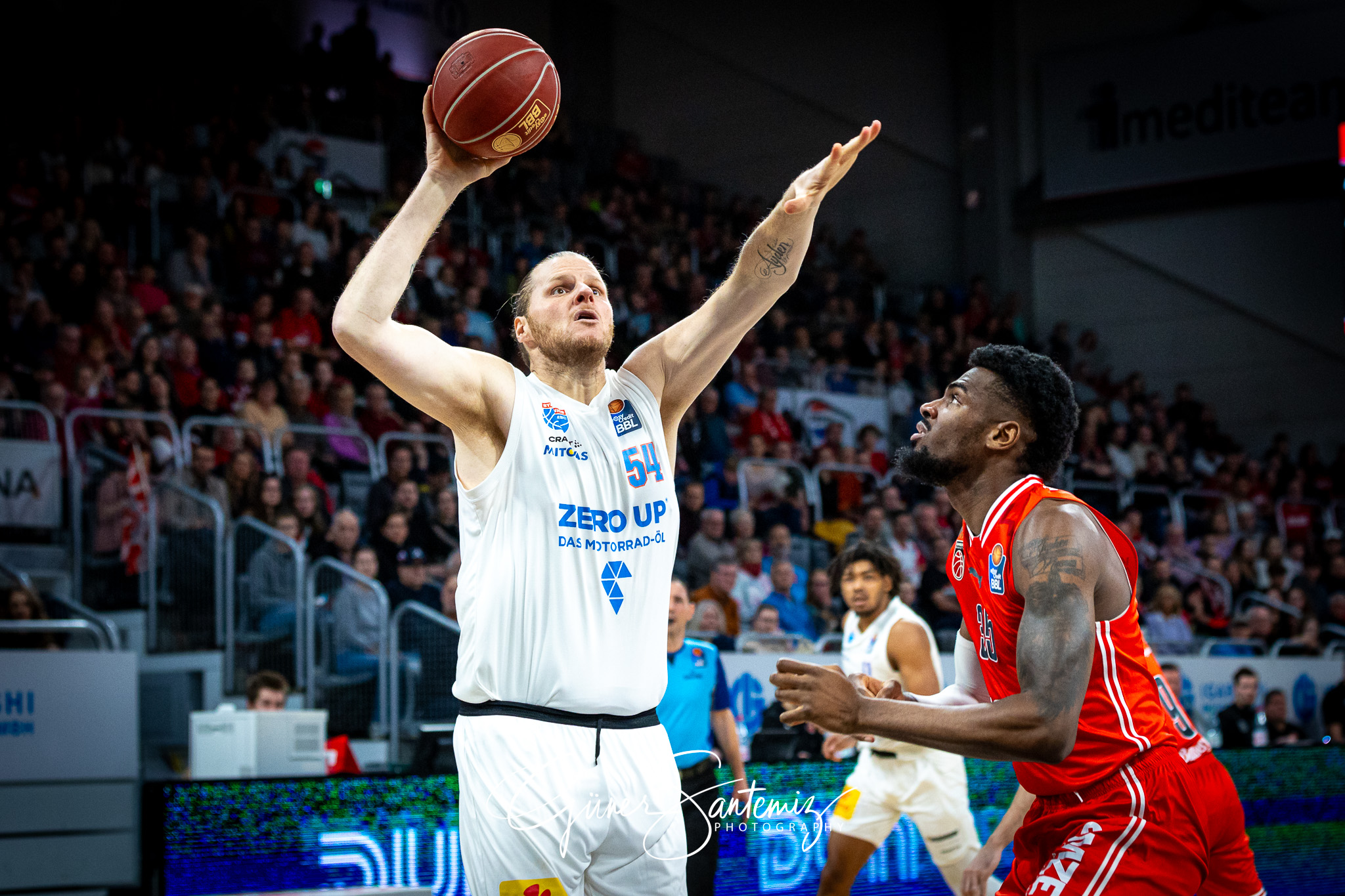 Bamberg Baskets vs. Syntainics MBC - Basketball - easyCredit BBL