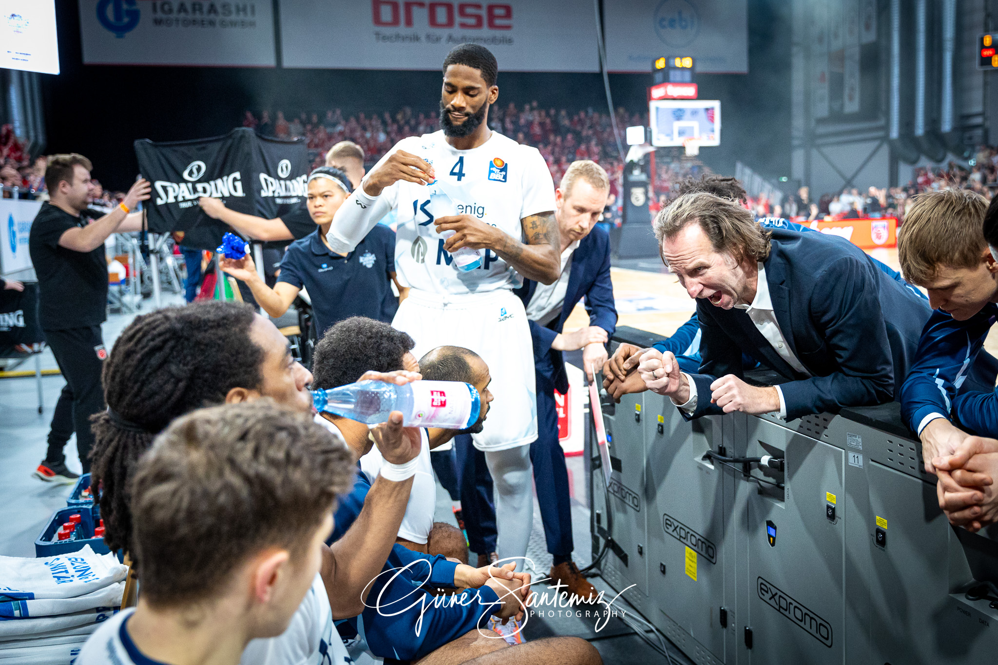 Bamberg Baskets vs. MLP Academics Heidelberg - Basketball - easy