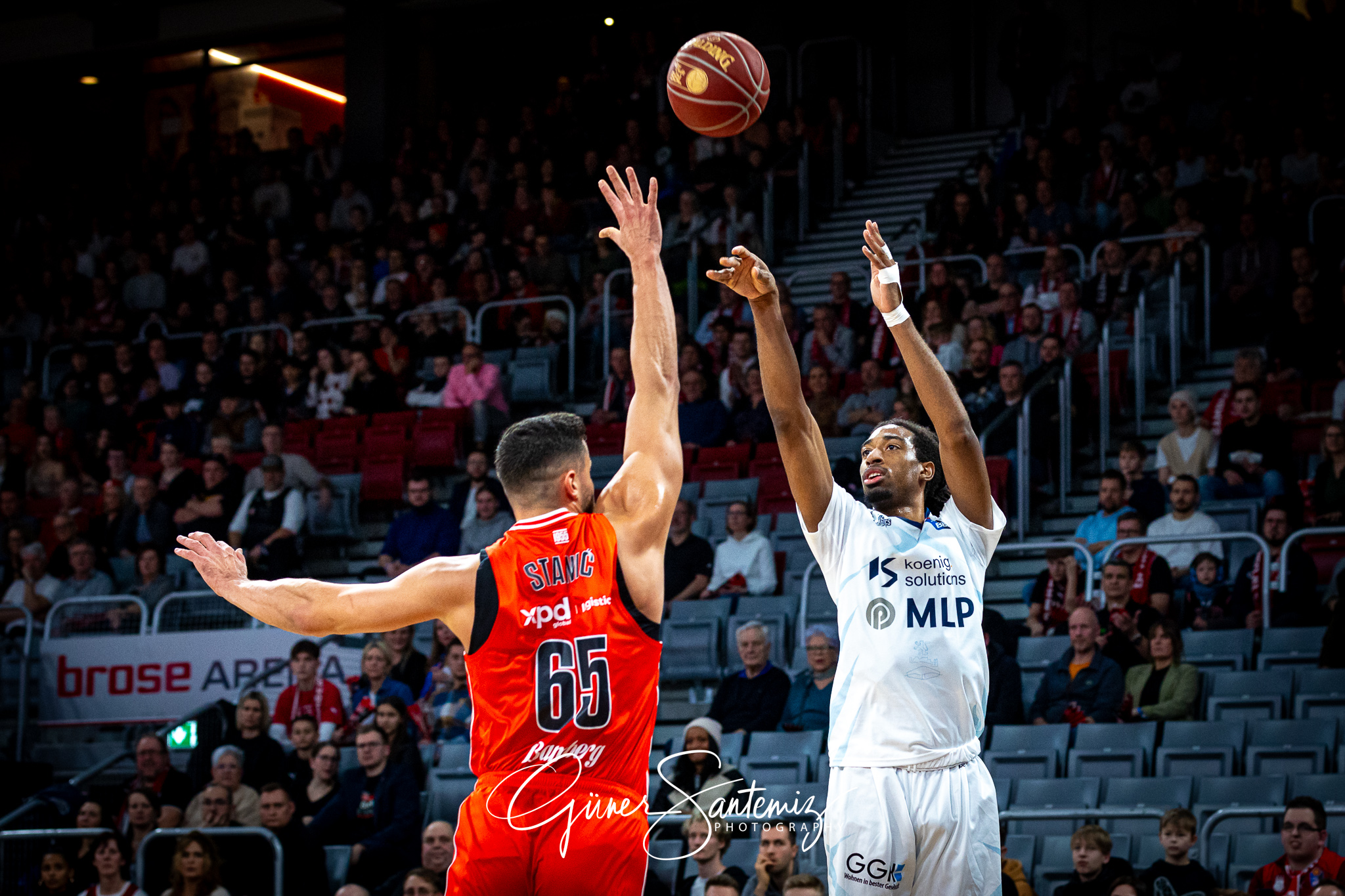 Bamberg Baskets vs. MLP Academics Heidelberg - Basketball - easy