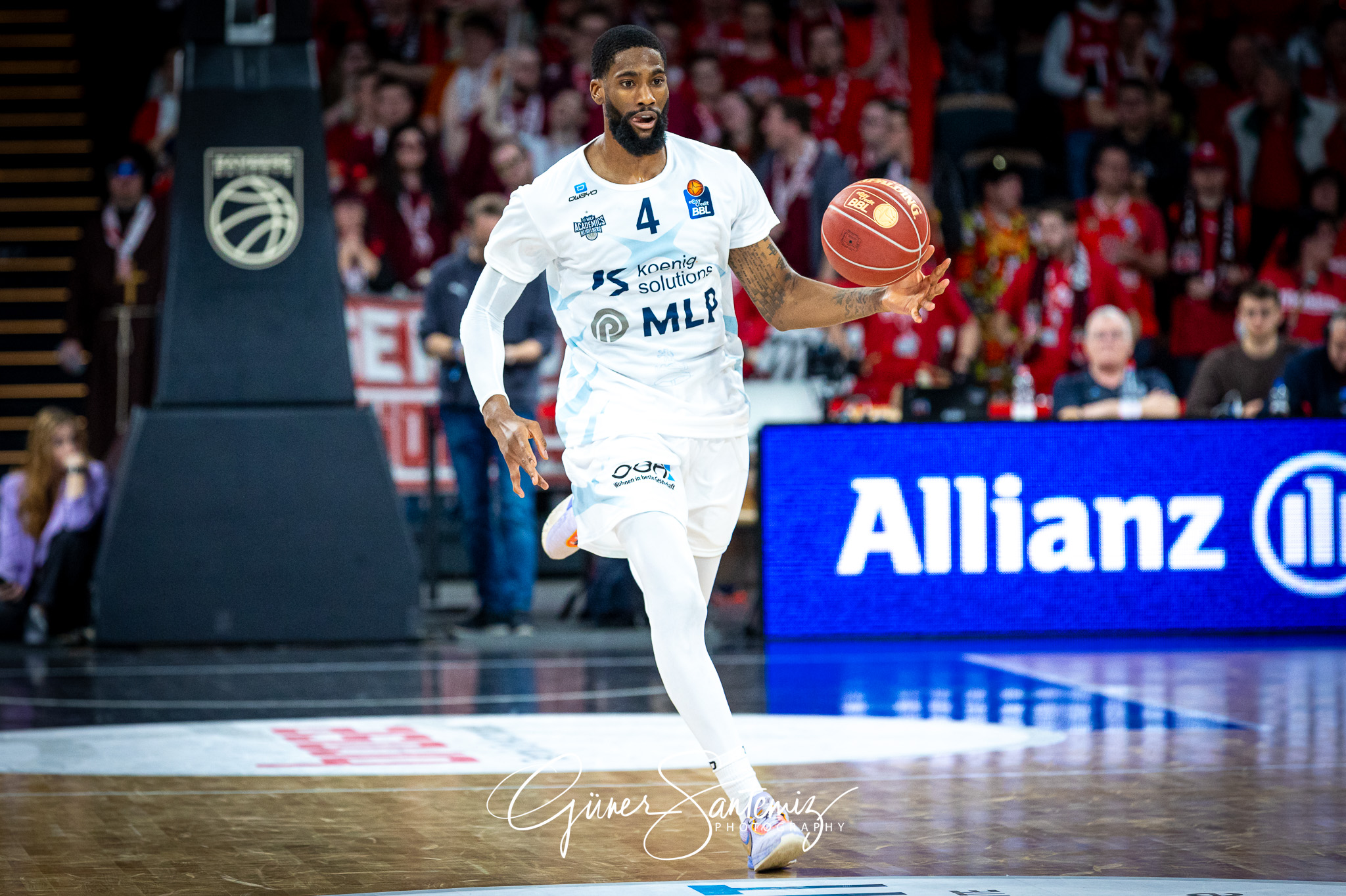 Bamberg Baskets vs. MLP Academics Heidelberg - Basketball - easy