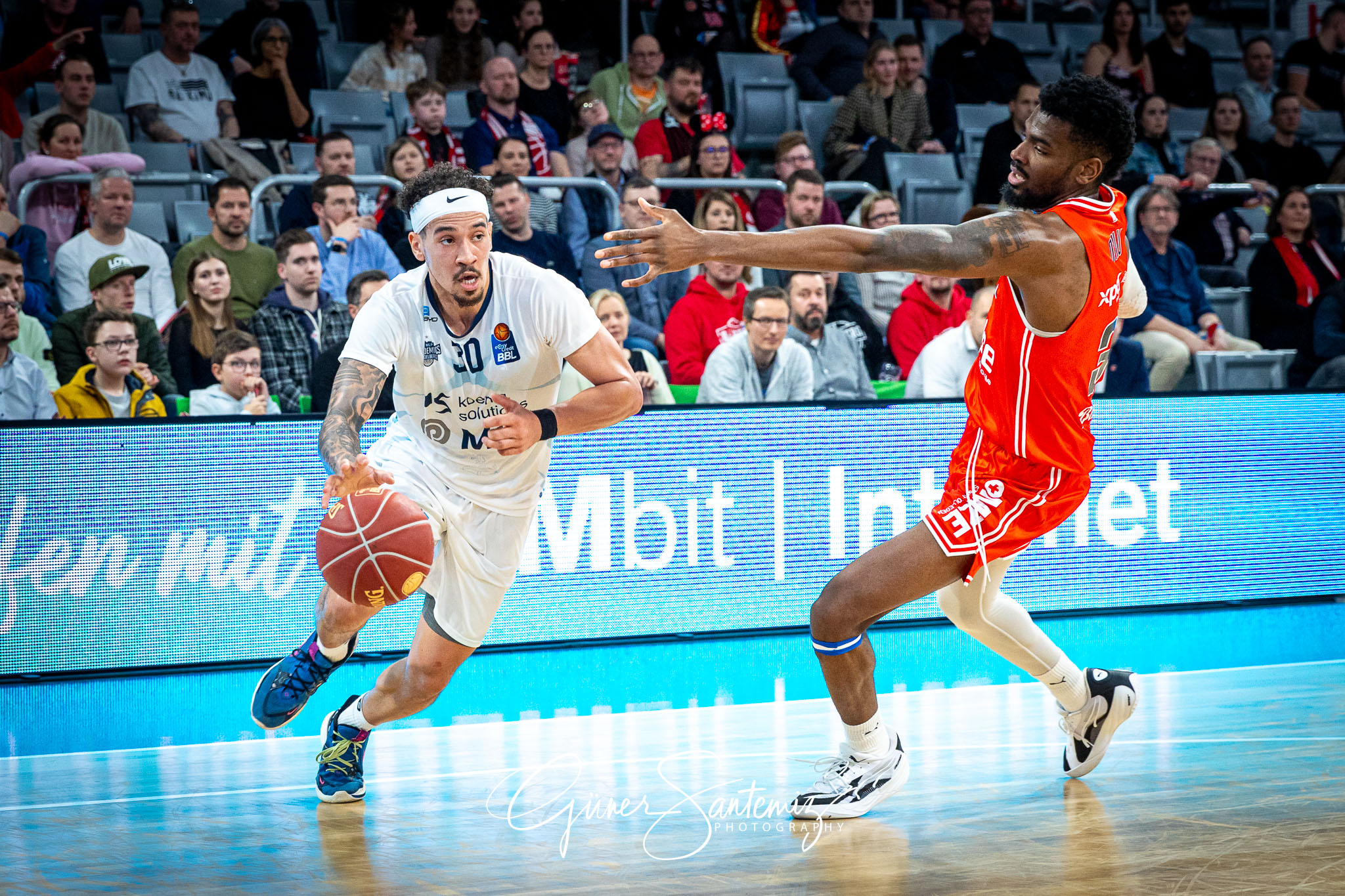 Bamberg Baskets vs. MLP Academics Heidelberg - Basketball - easy