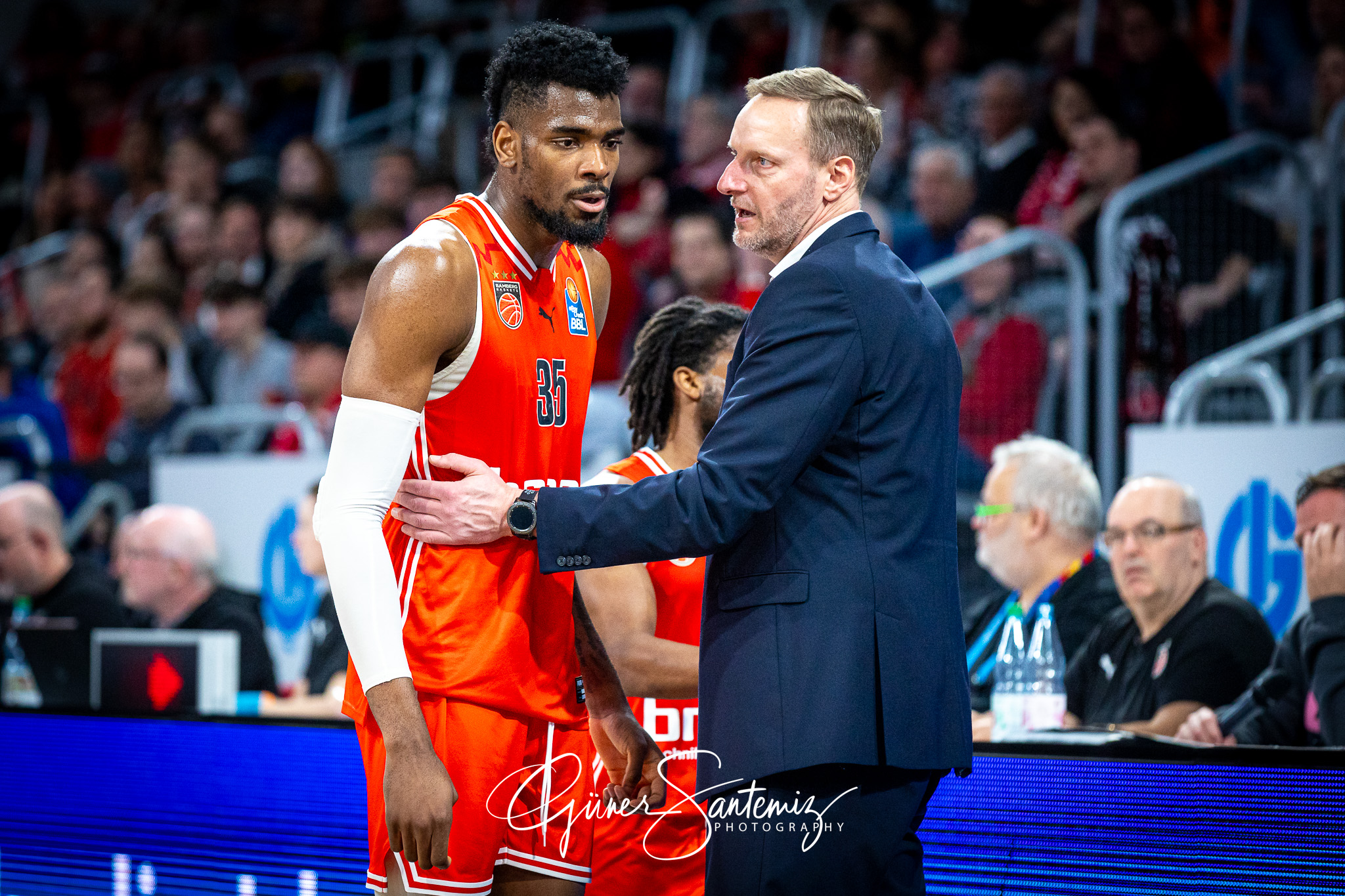 Bamberg Baskets vs. MLP Academics Heidelberg - Basketball - easy