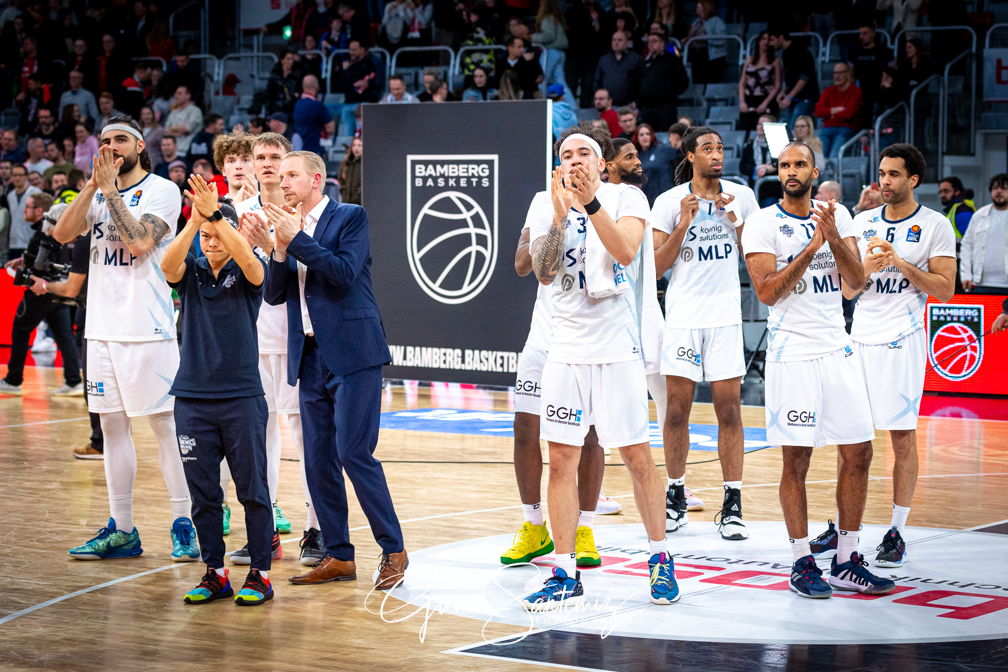 Bamberg Baskets vs. MLP Academics Heidelberg - Basketball - easy
