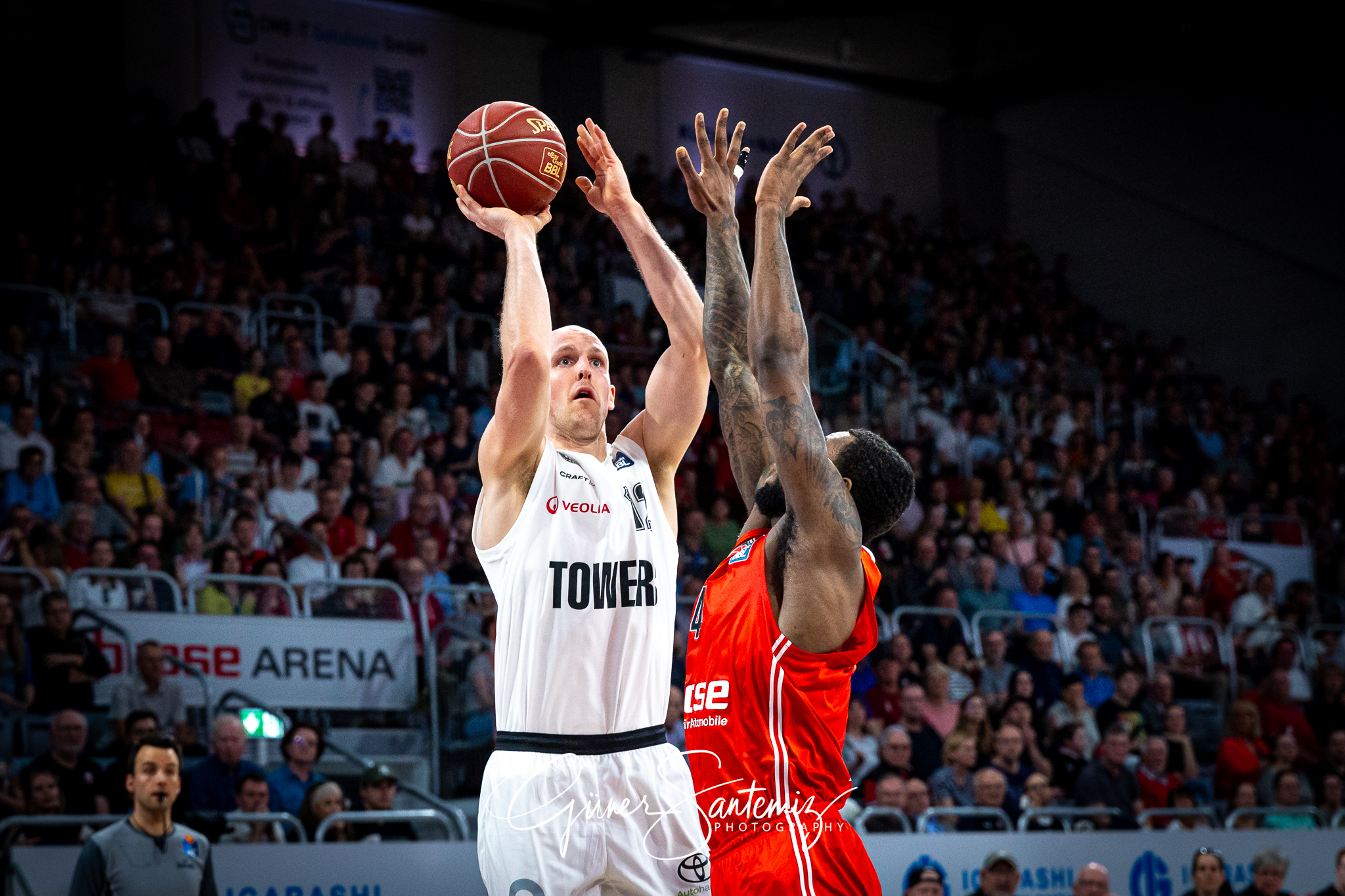 Bamberg Baskets vs. Veolia Hamburg Towers - Basketball - easyCre