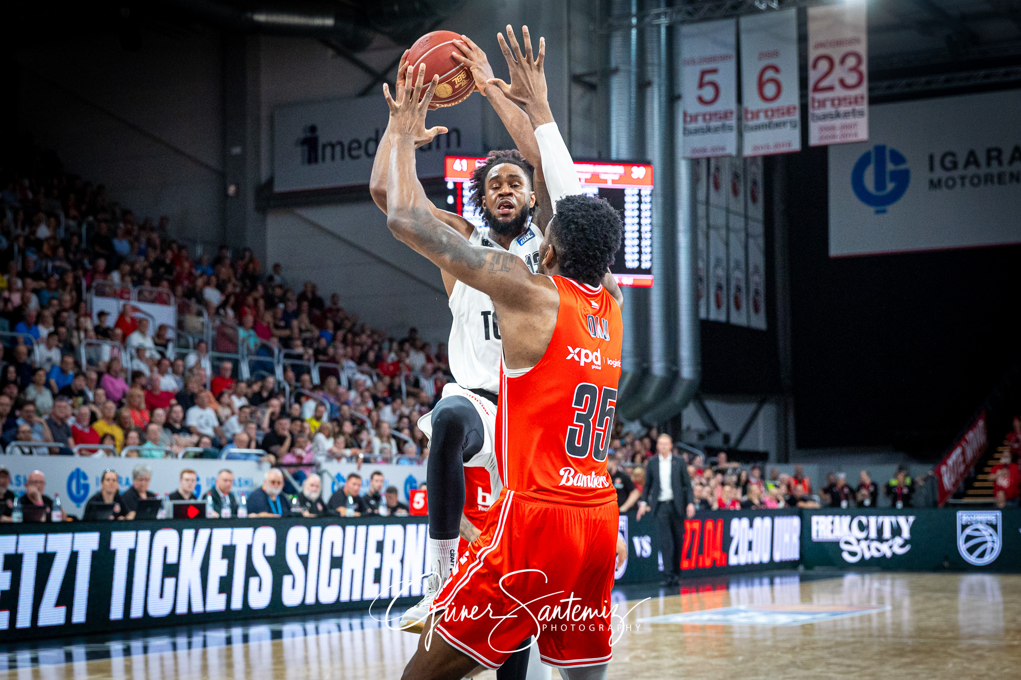 Bamberg Baskets vs. Veolia Hamburg Towers - Basketball - easyCre