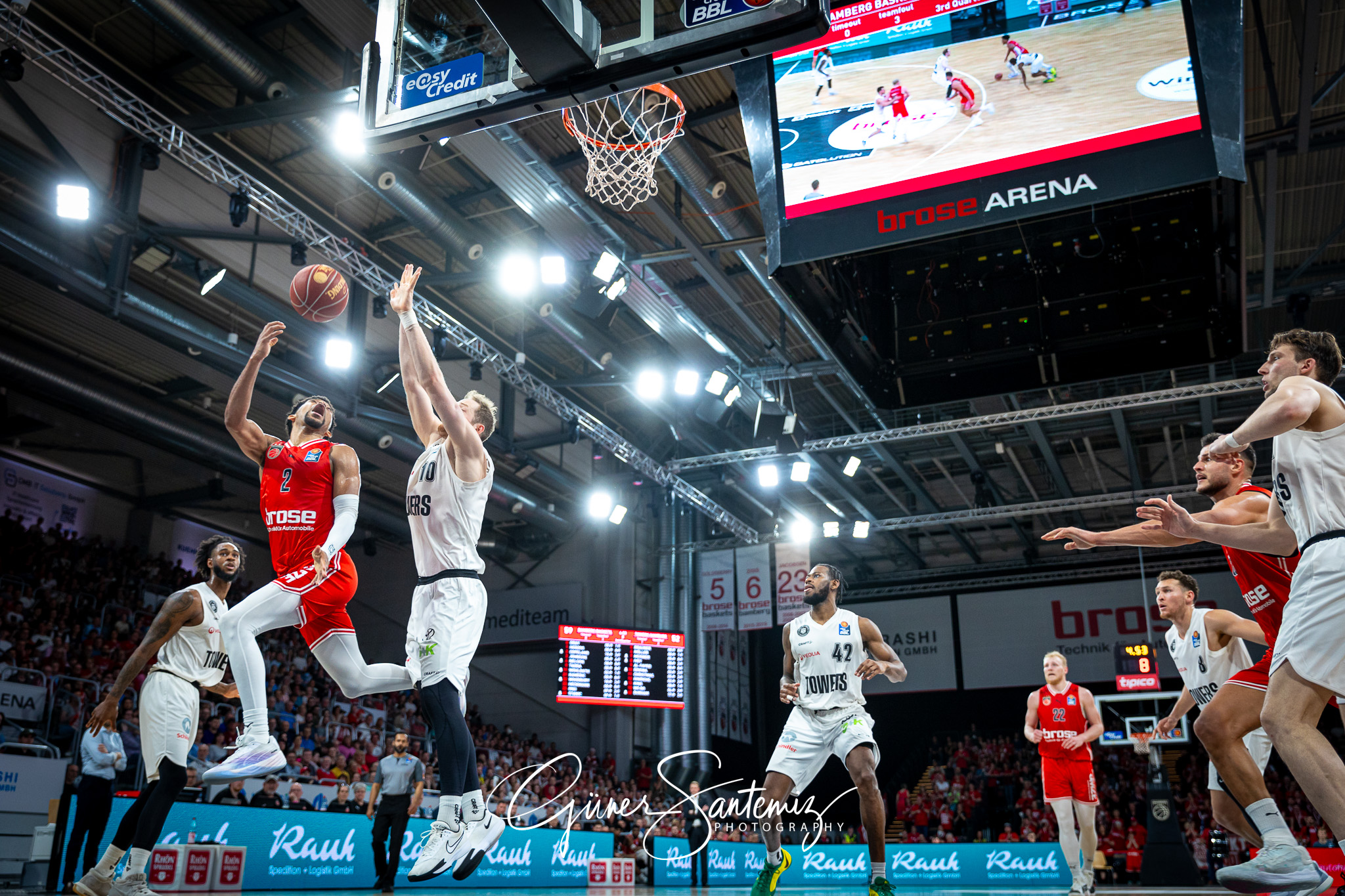 Bamberg Baskets vs. Veolia Hamburg Towers - Basketball - easyCre