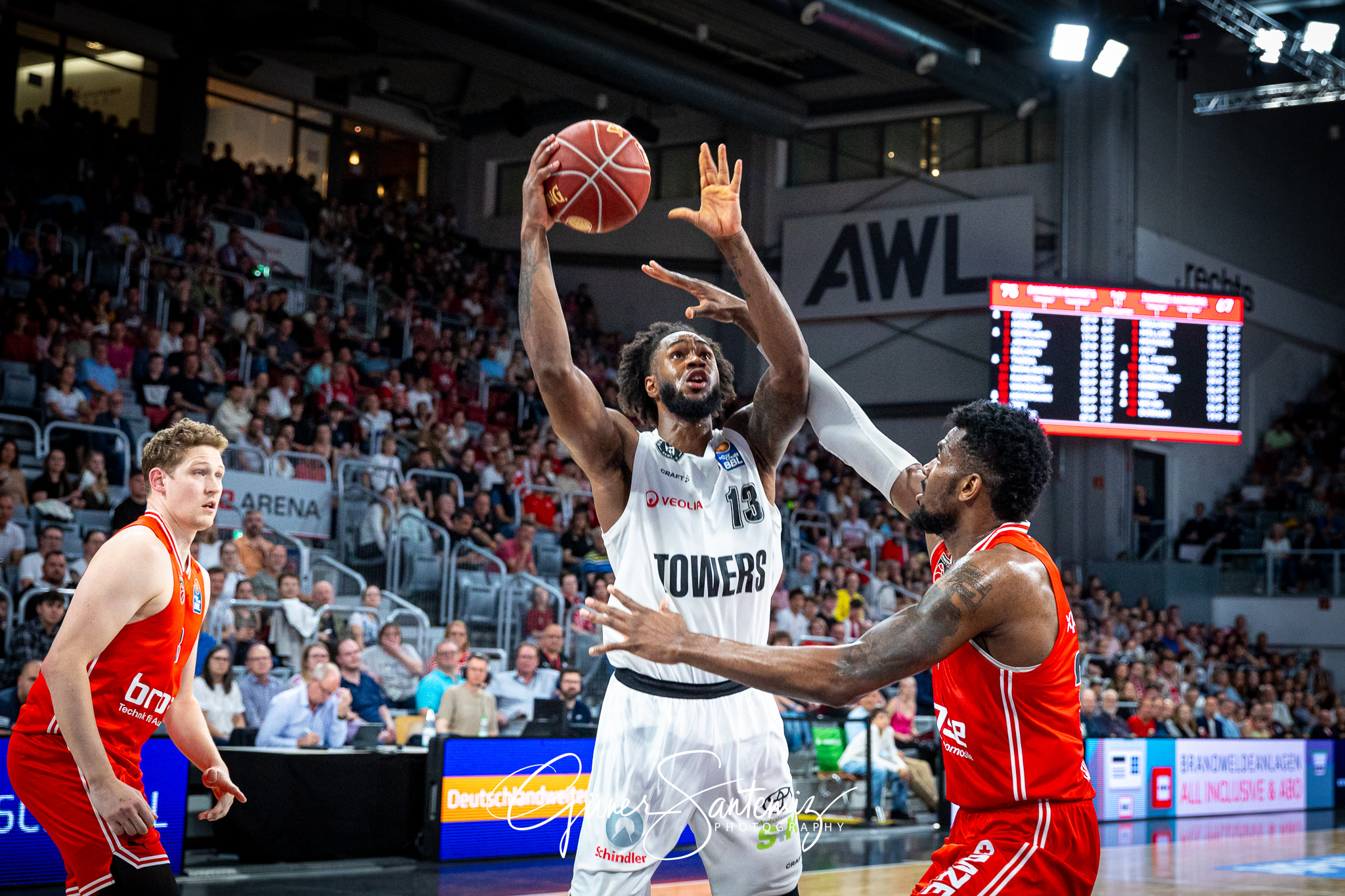 Bamberg Baskets vs. Veolia Hamburg Towers - Basketball - easyCre