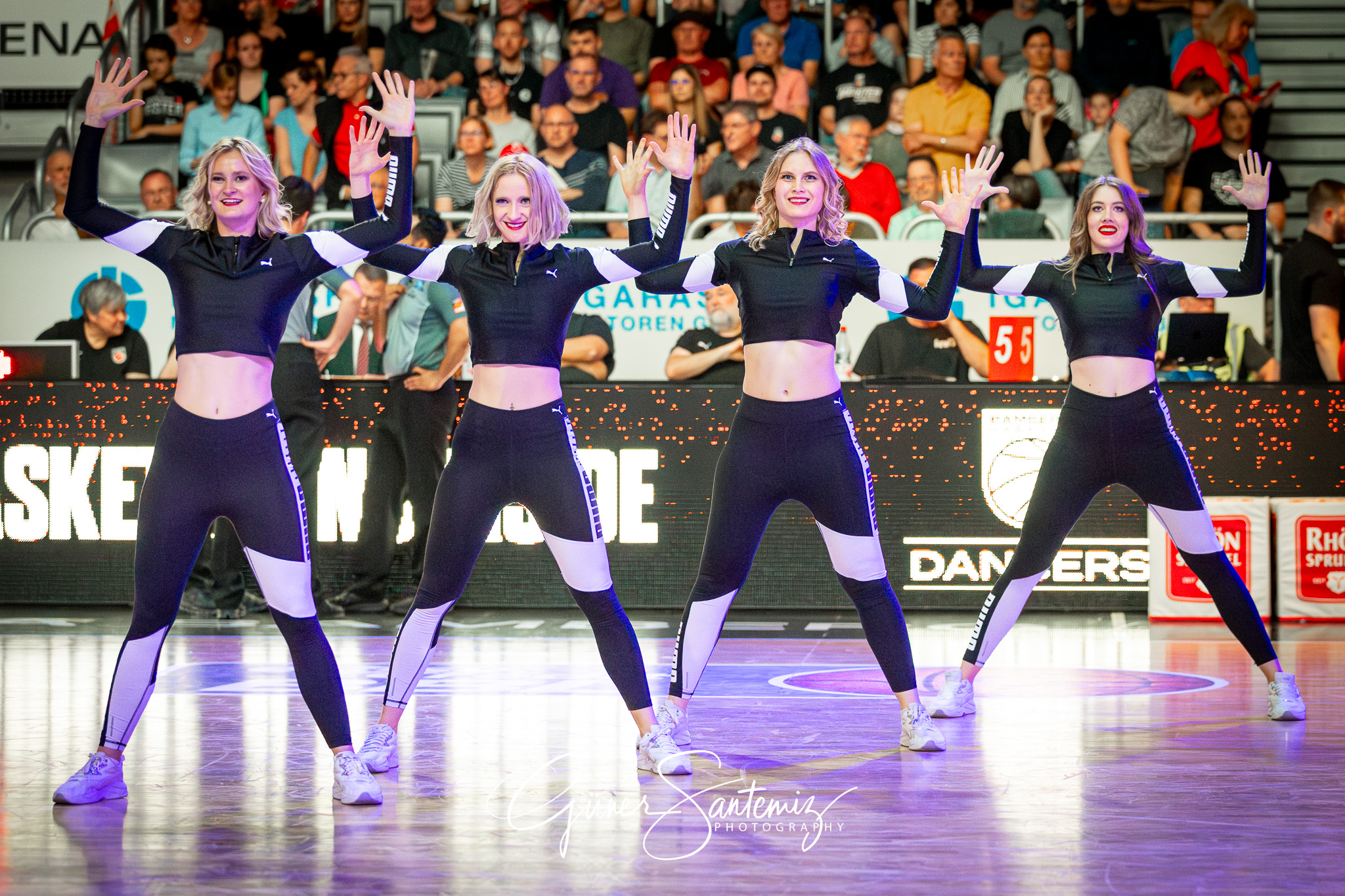 Bamberg Baskets vs. Veolia Hamburg Towers - Basketball - easyCre