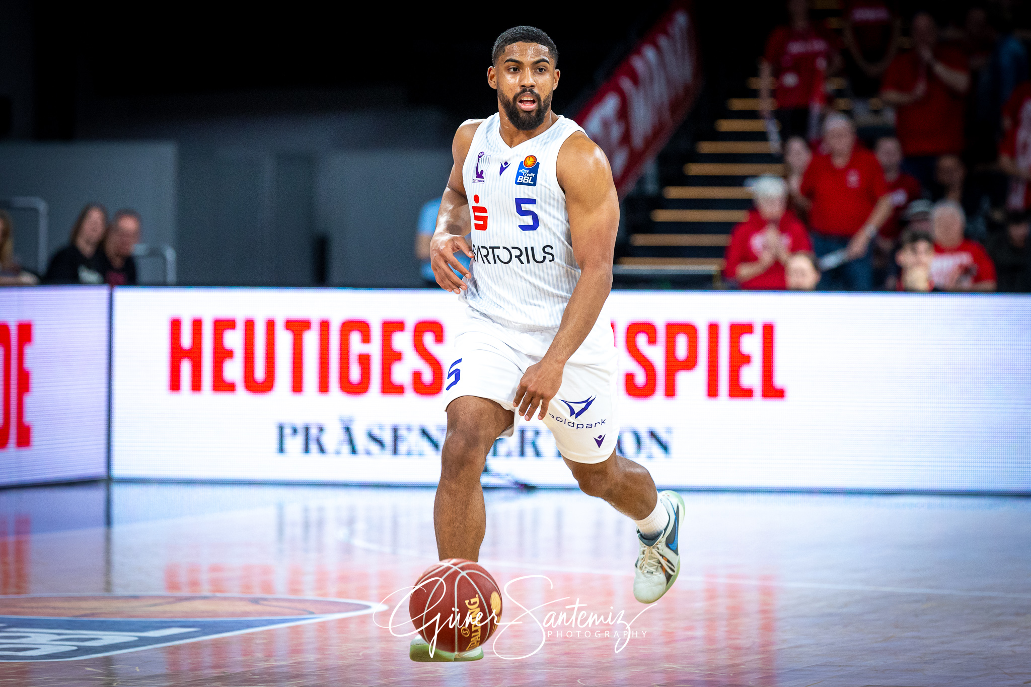 Bamberg Baskets vs. BG Goettingen - Basketball - easyCredit BBL