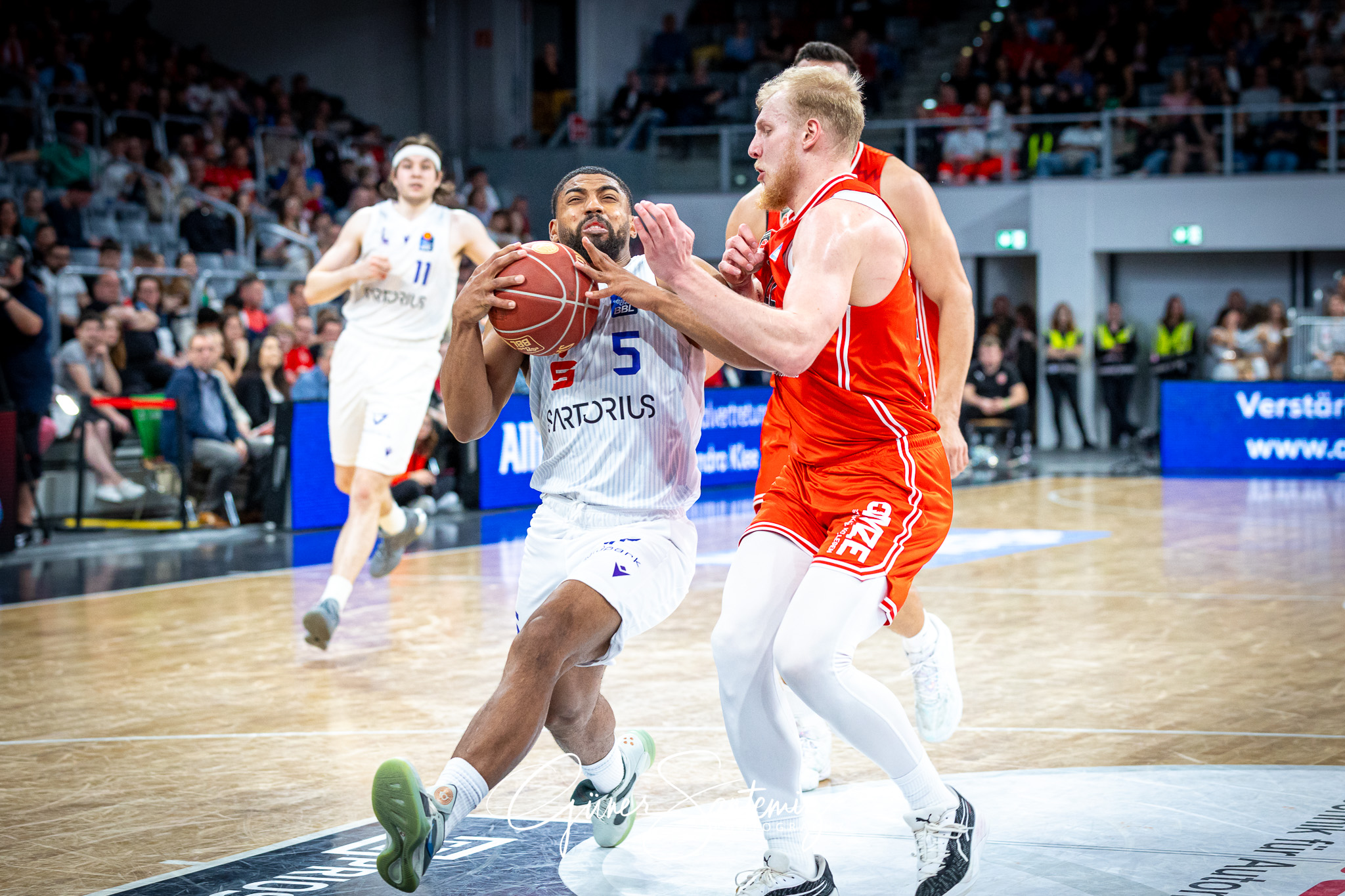Bamberg Baskets vs. BG Goettingen - Basketball - easyCredit BBL