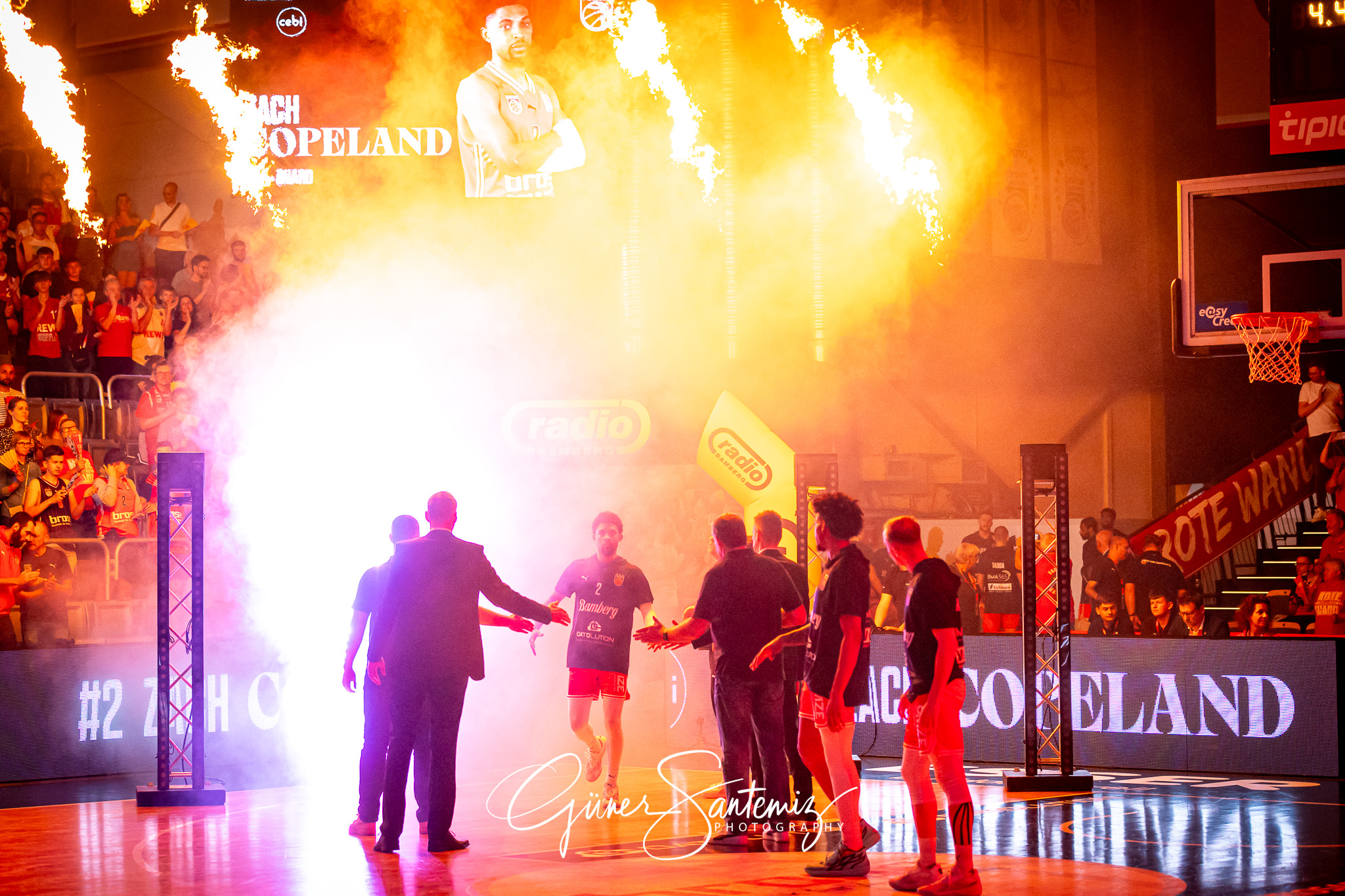 Bamberg Baskets vs. Telekom Baskets Bonn - Basketball - easyCred