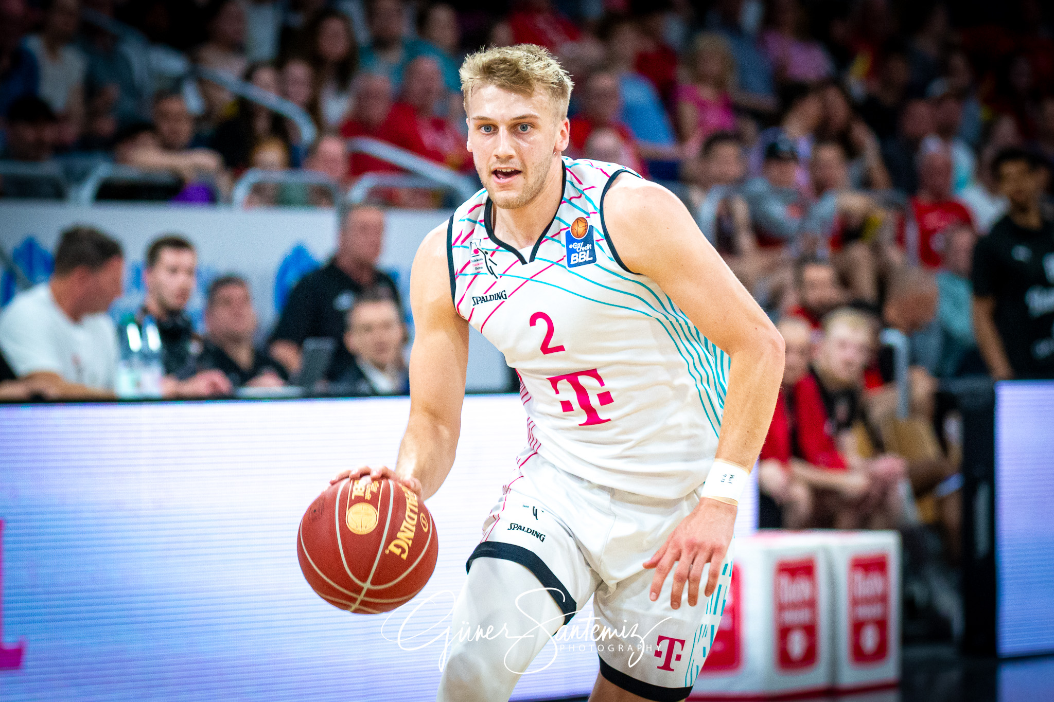 Bamberg Baskets vs. Telekom Baskets Bonn - Basketball - easyCred