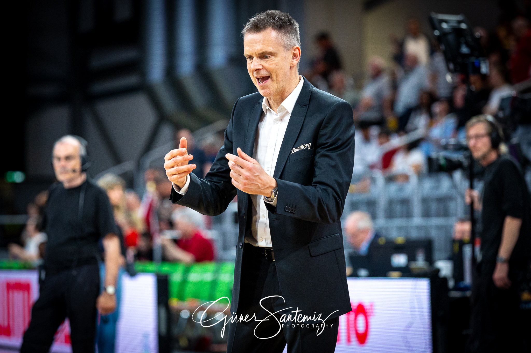 Bamberg Baskets vs. Telekom Baskets Bonn - Basketball - easyCred