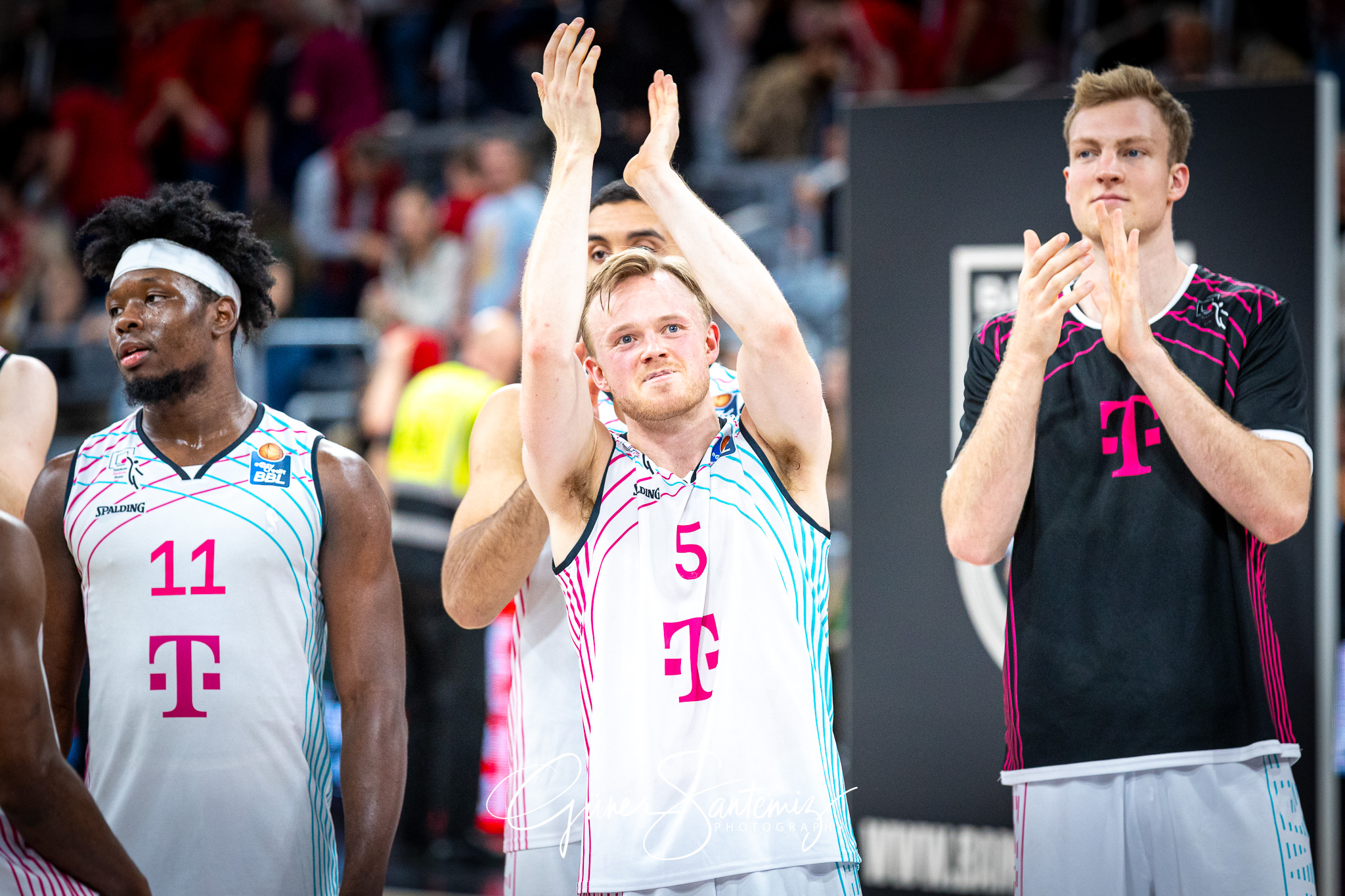 Bamberg Baskets vs. Telekom Baskets Bonn - Basketball - easyCred