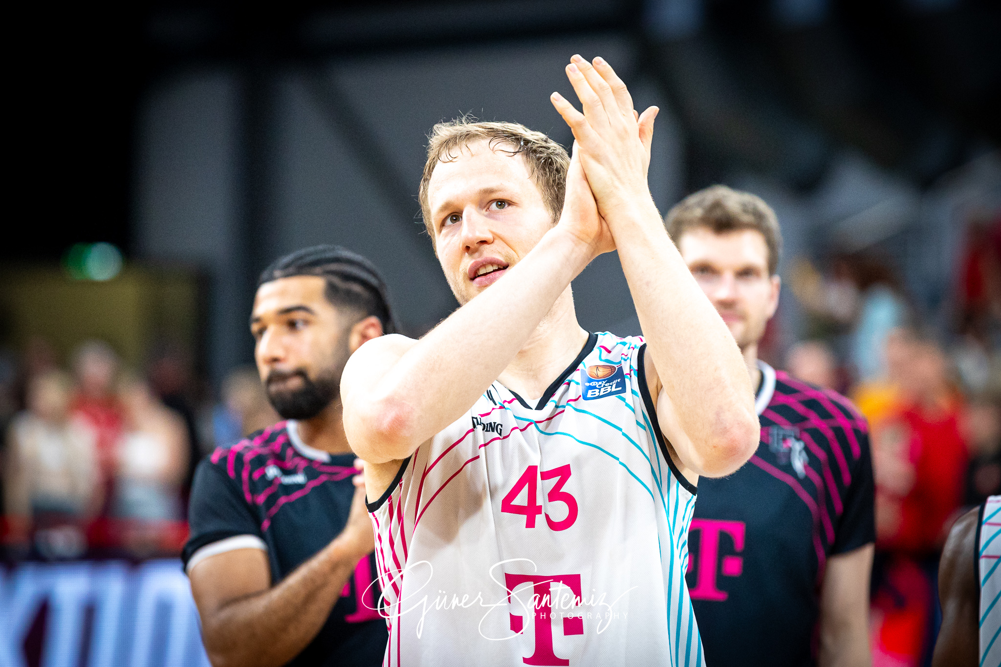 Bamberg Baskets vs. Telekom Baskets Bonn - Basketball - easyCred