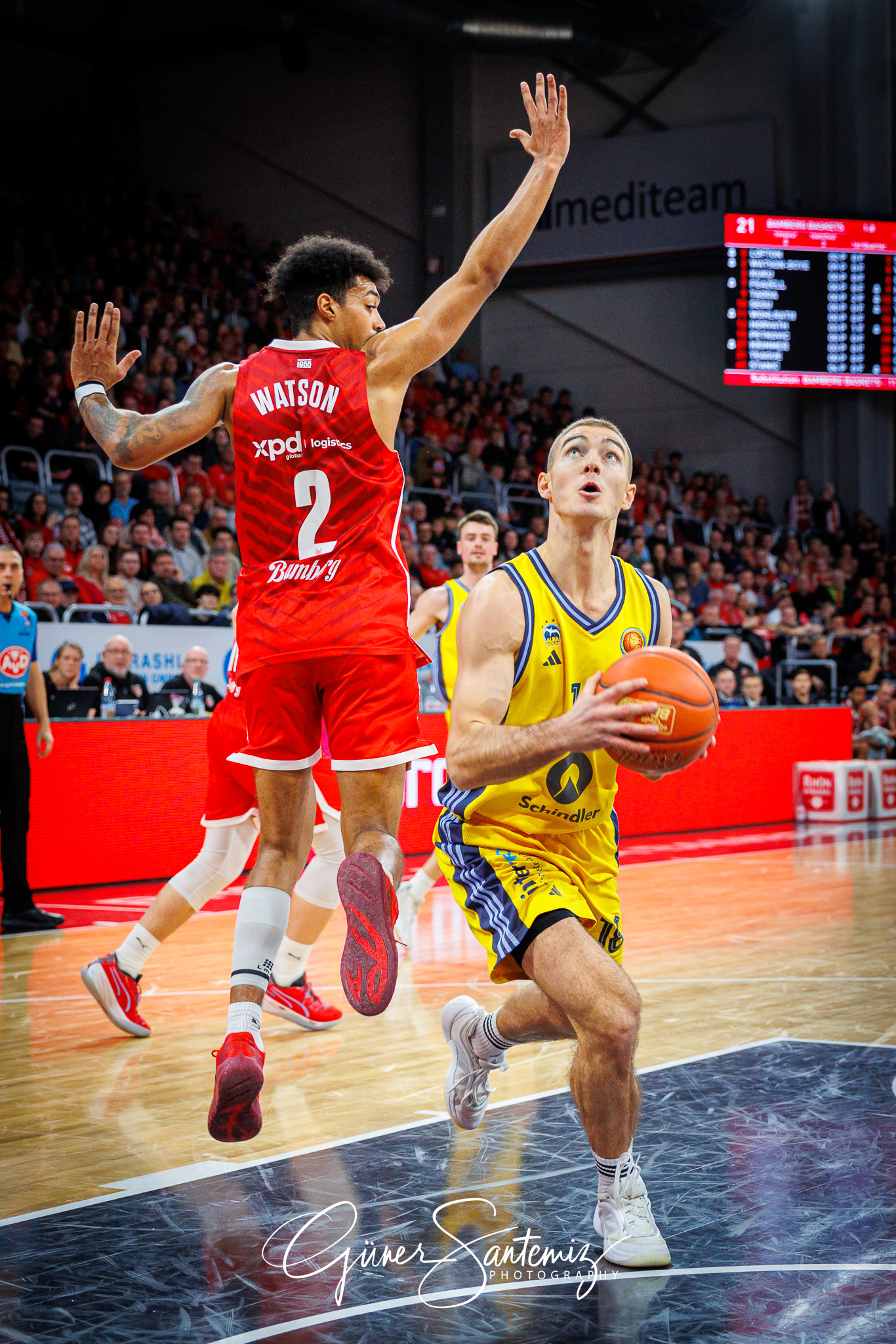 Bamberg Baskets vs. ALBA Berlin - Basketball - BBL Pokal - Viert