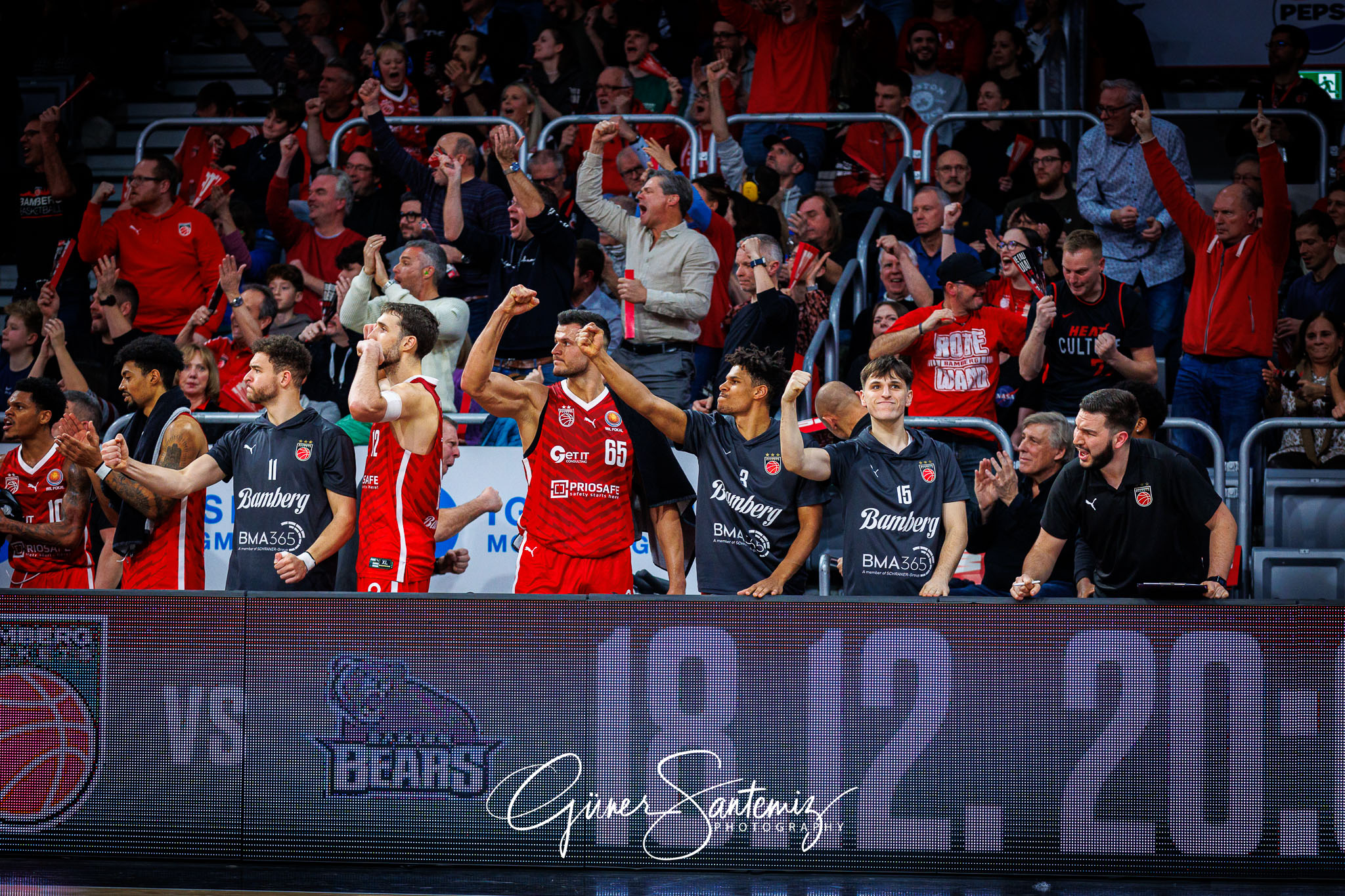 Bamberg Baskets vs. ALBA Berlin - Basketball - BBL Pokal - Viert